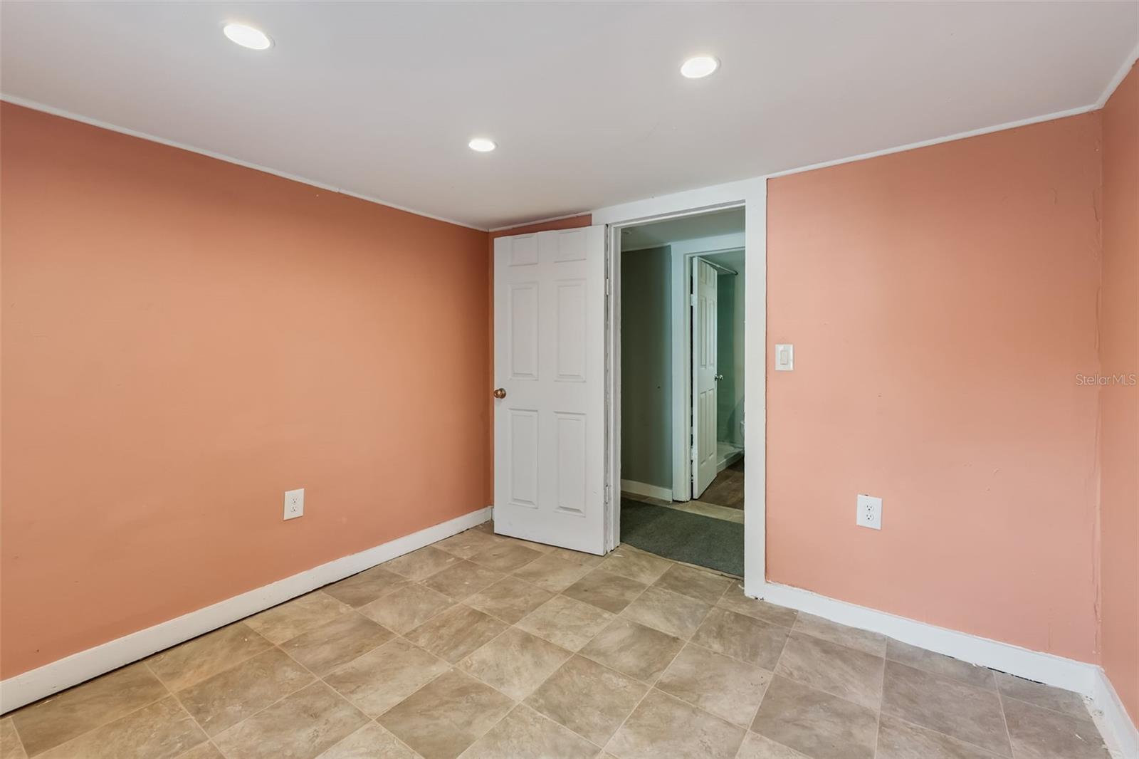 SOUTHAVEN - Residential