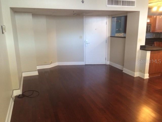 METROPOLITAN/LK EOLA - Residential