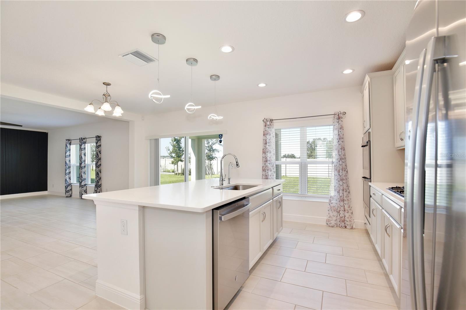 ARDMORE RESERVE PH VI A REP - Residential Lease