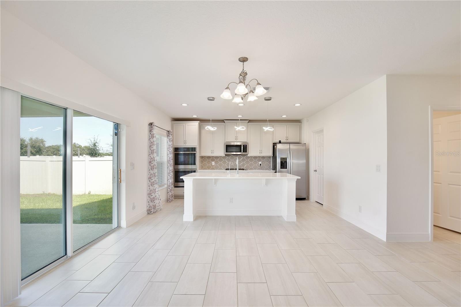 ARDMORE RESERVE PH VI A REP - Residential Lease