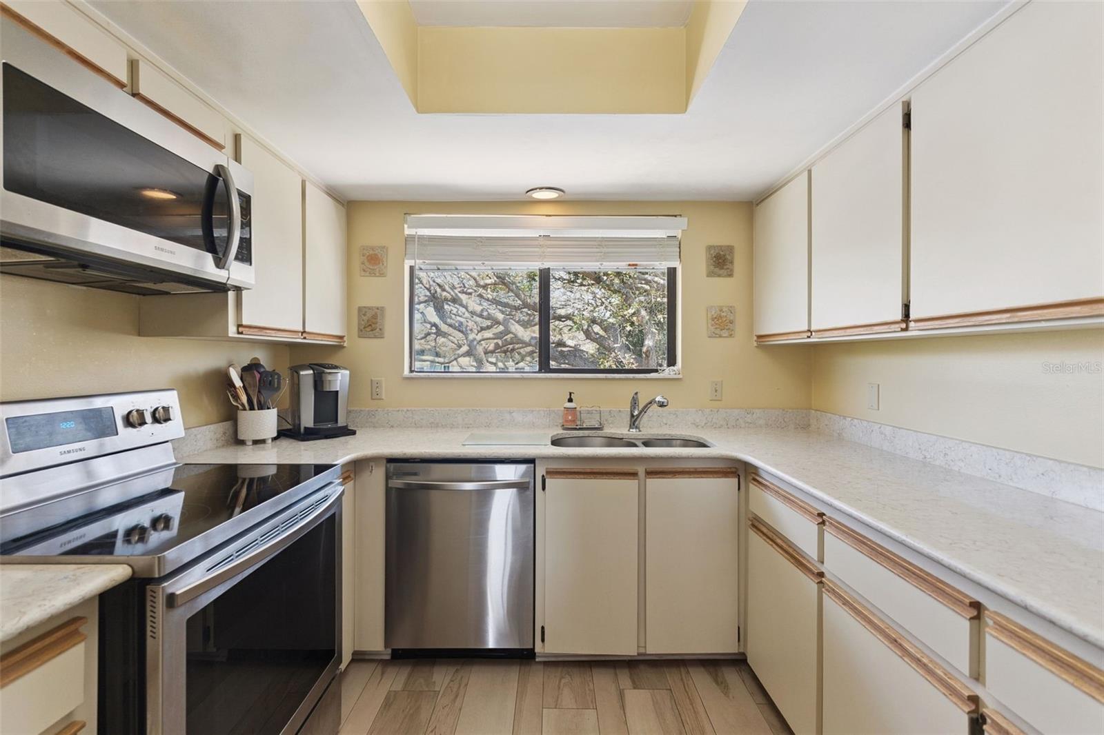 SEA WOODS CONDO PH 01 & 02 - Residential