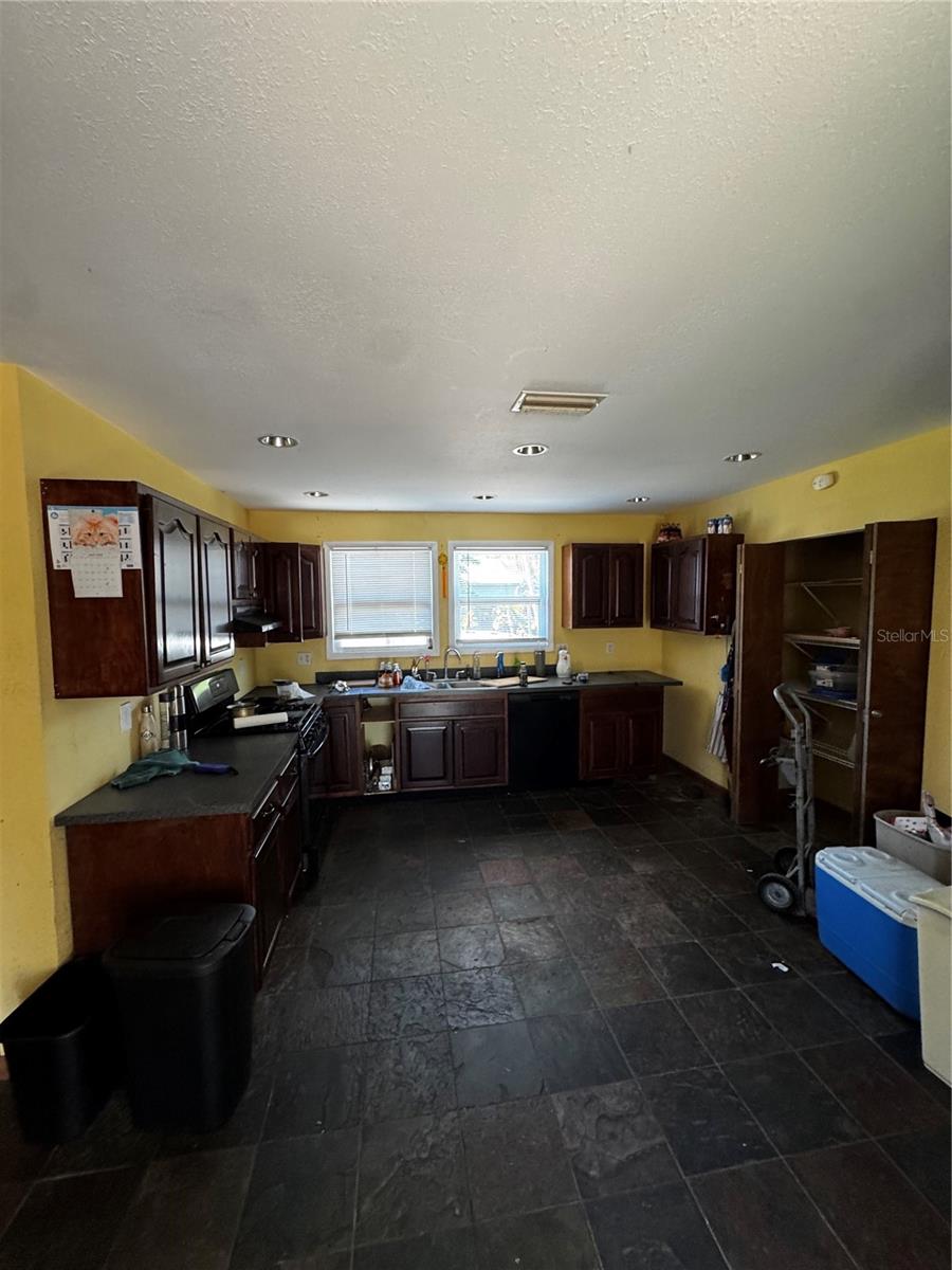 HALLS CENTRAL AVE 3 - Residential