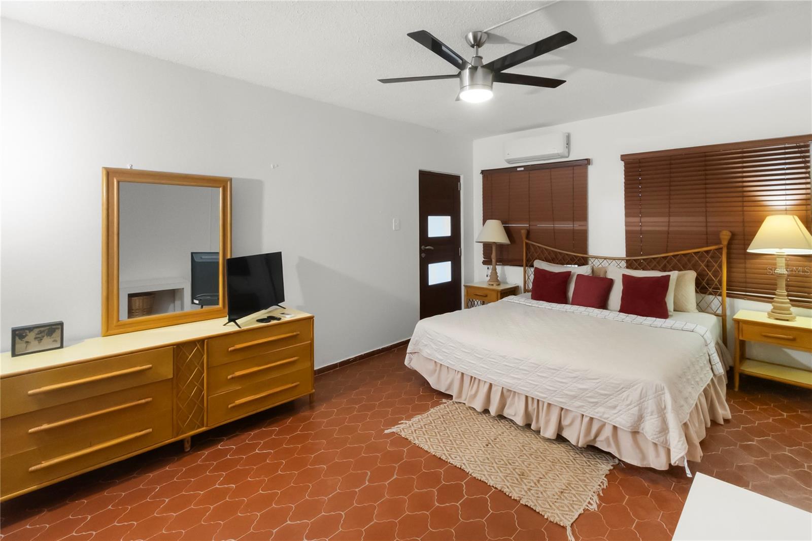 MONTESOL - Residential