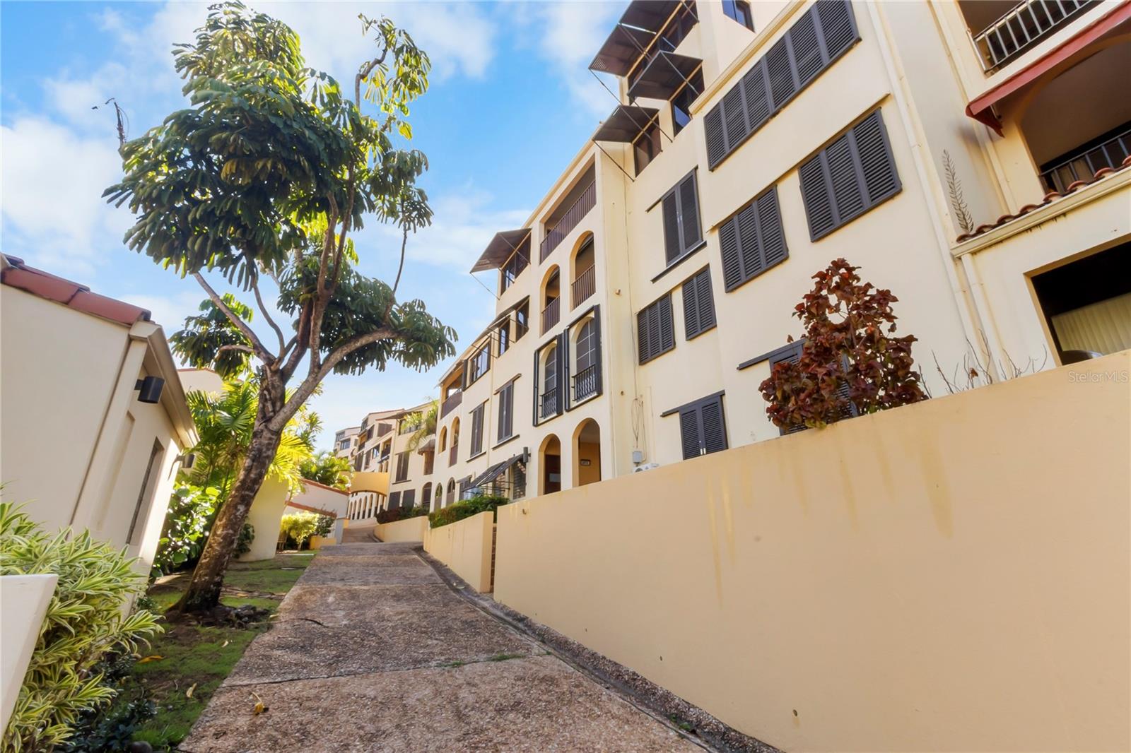 MONTESOL - Residential