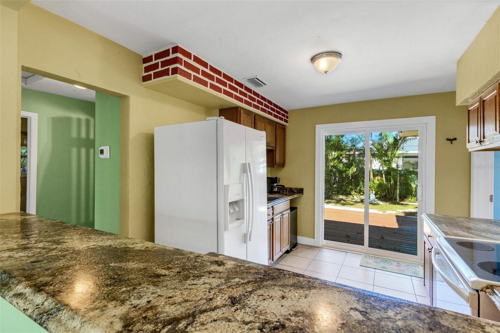 WEST SHADOW LAWN - Residential Lease