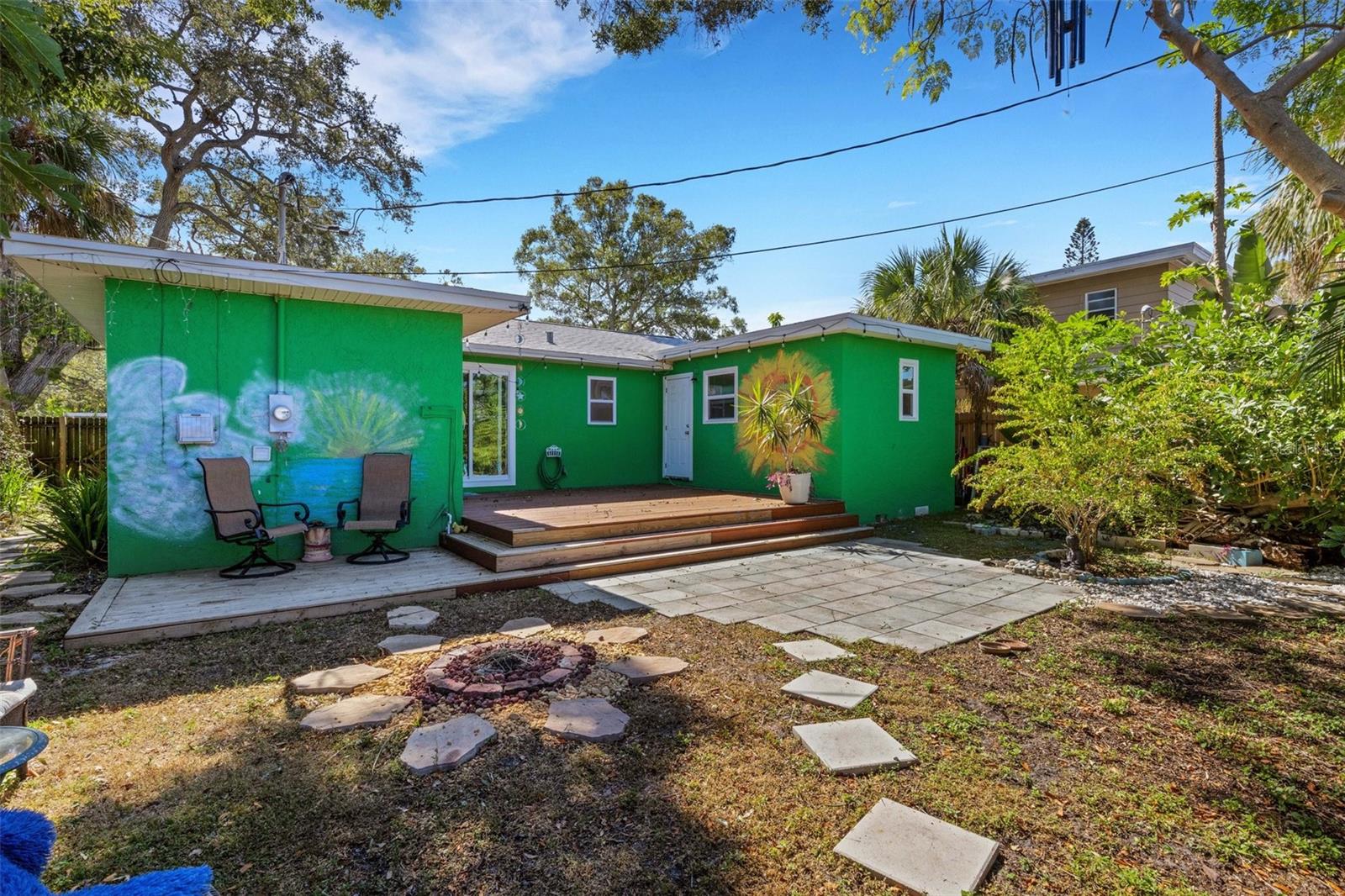 WEST SHADOW LAWN - Residential Lease