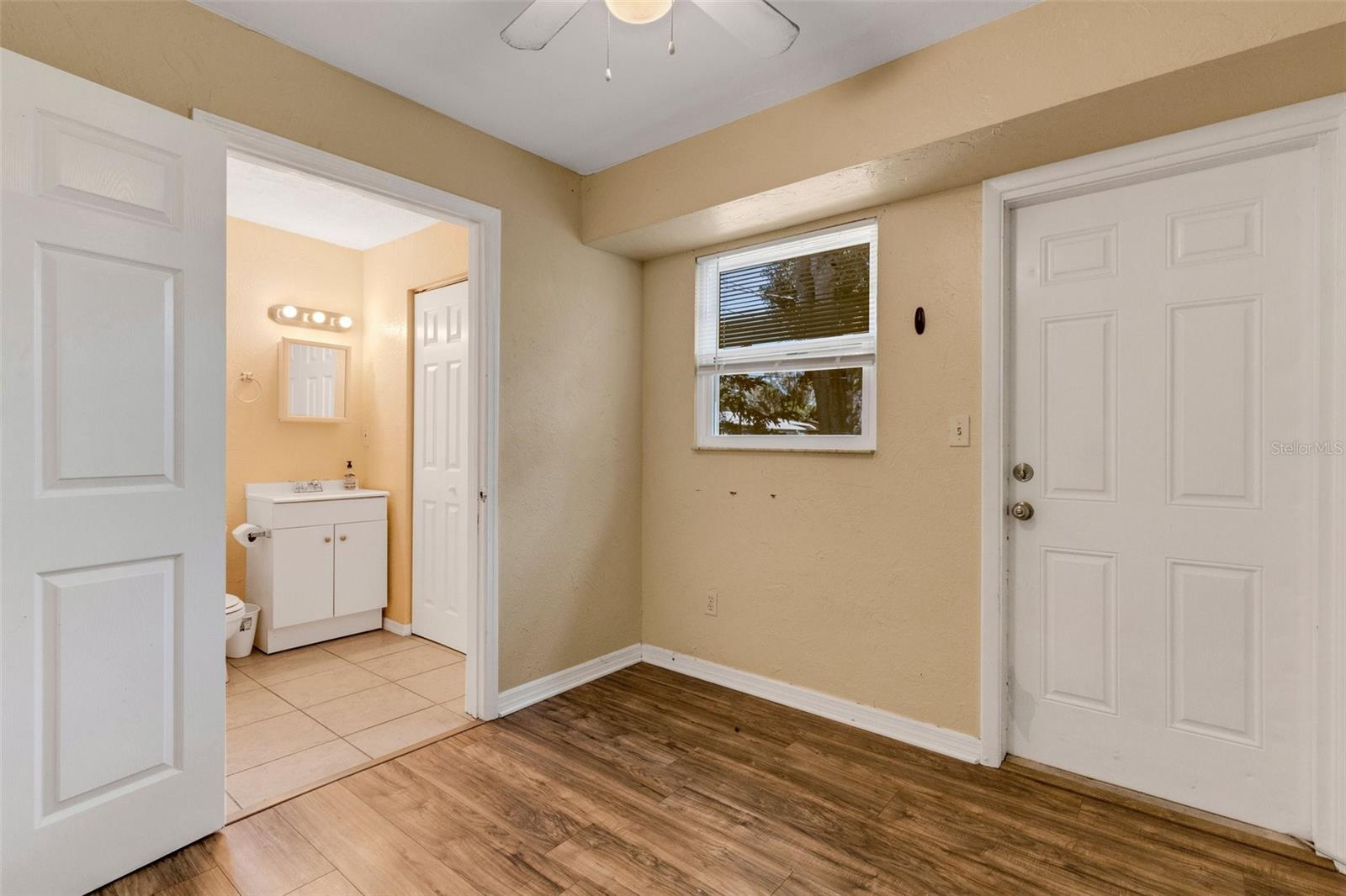 WEST SHADOW LAWN - Residential Lease