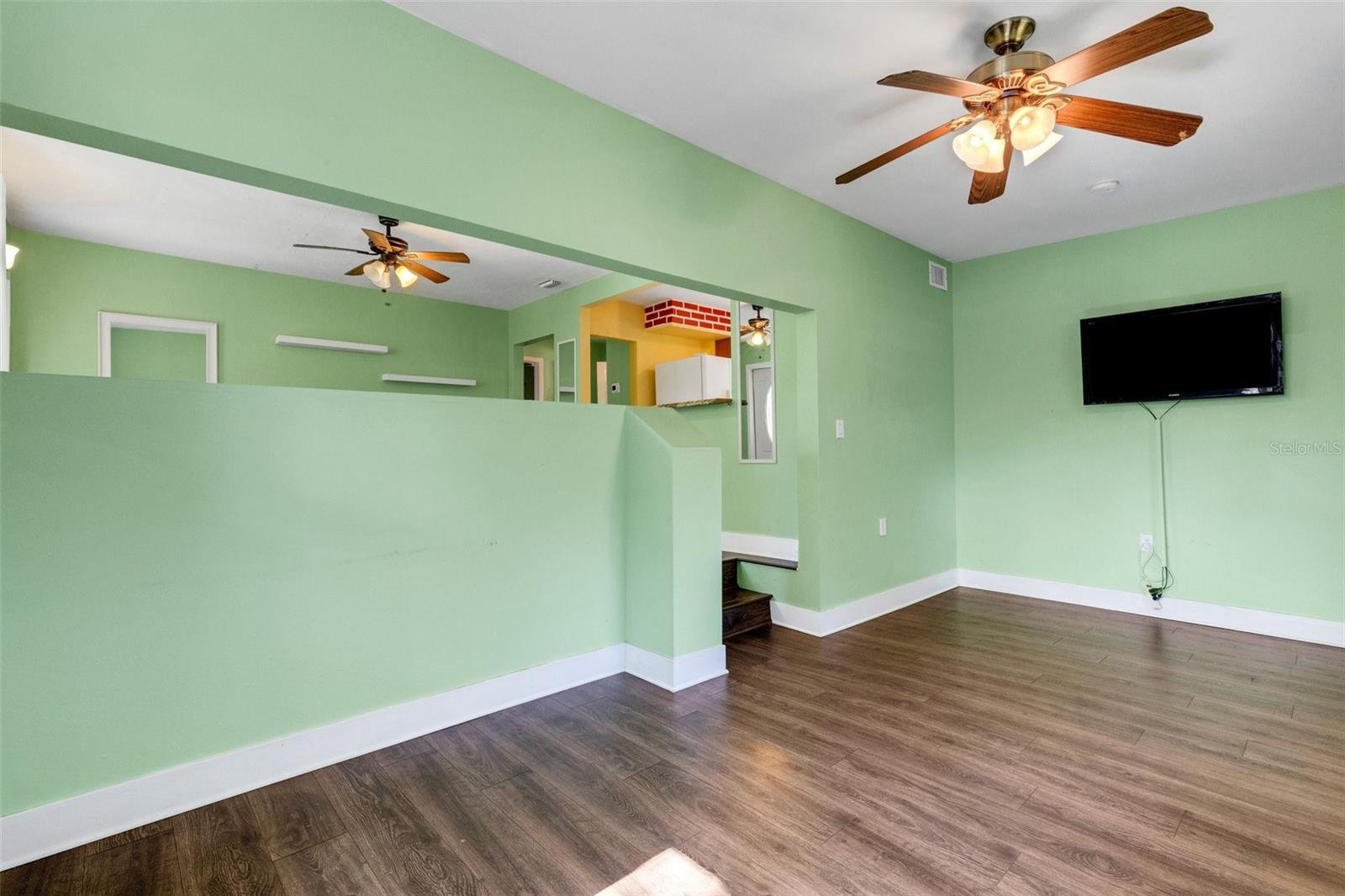 WEST SHADOW LAWN - Residential Lease