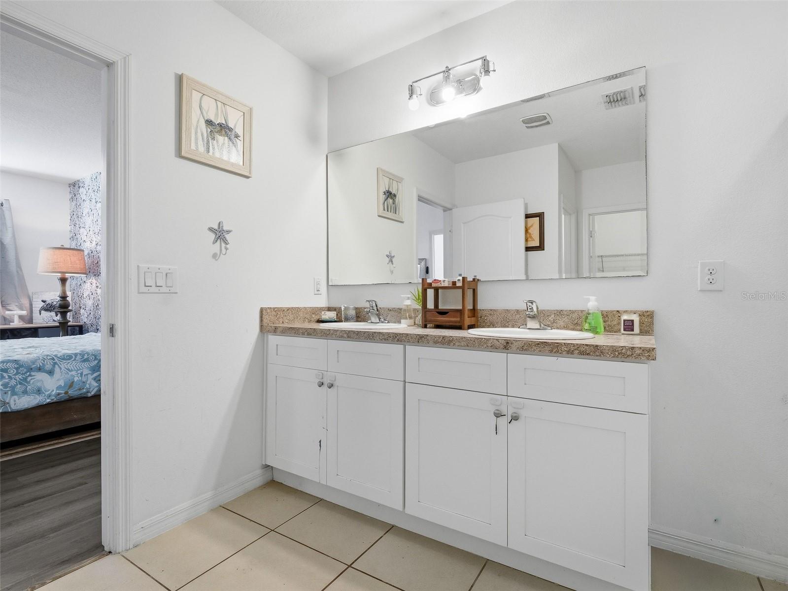 SABAL LAKES - Residential