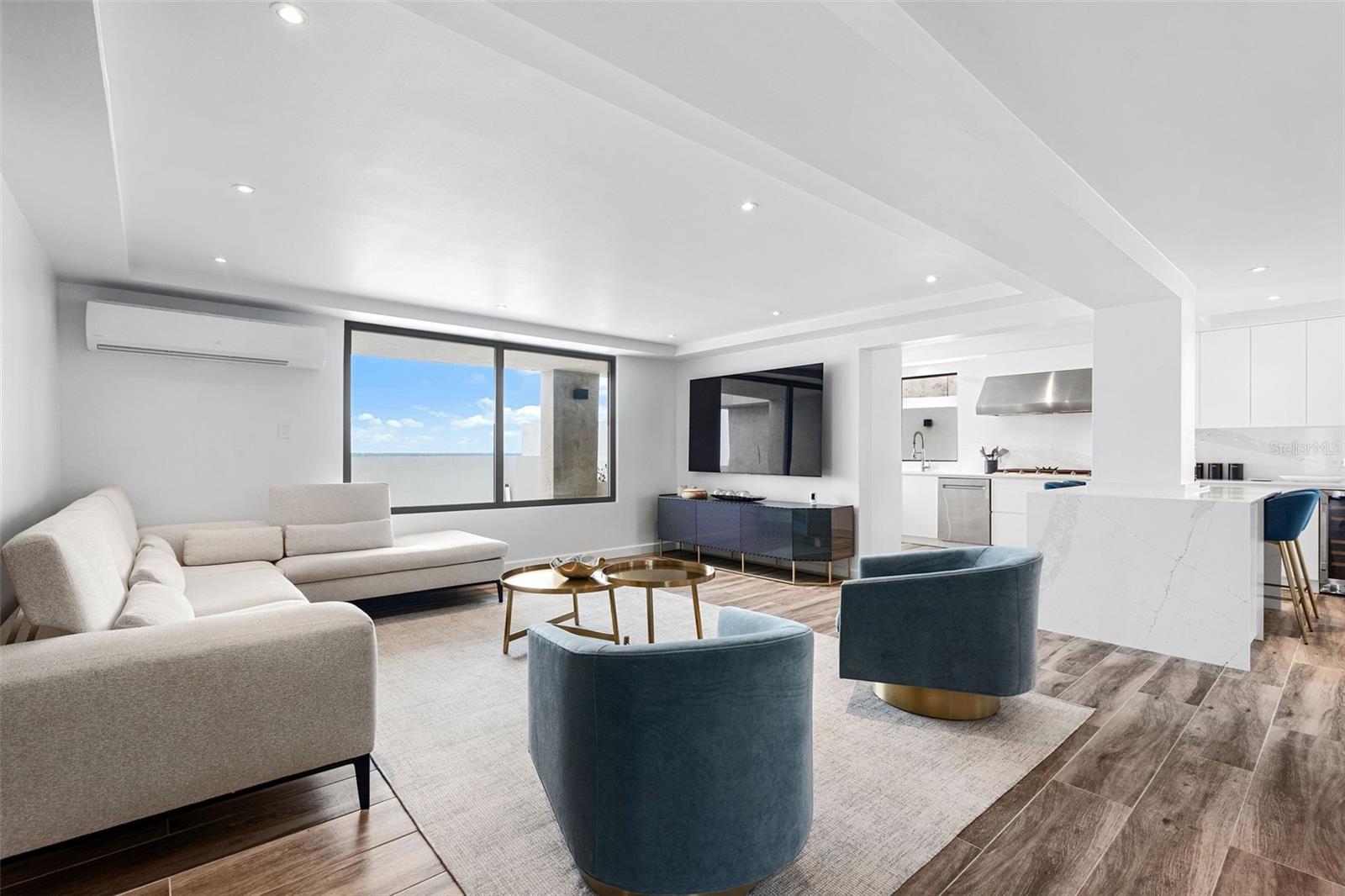 OCEAN PARK - Residential