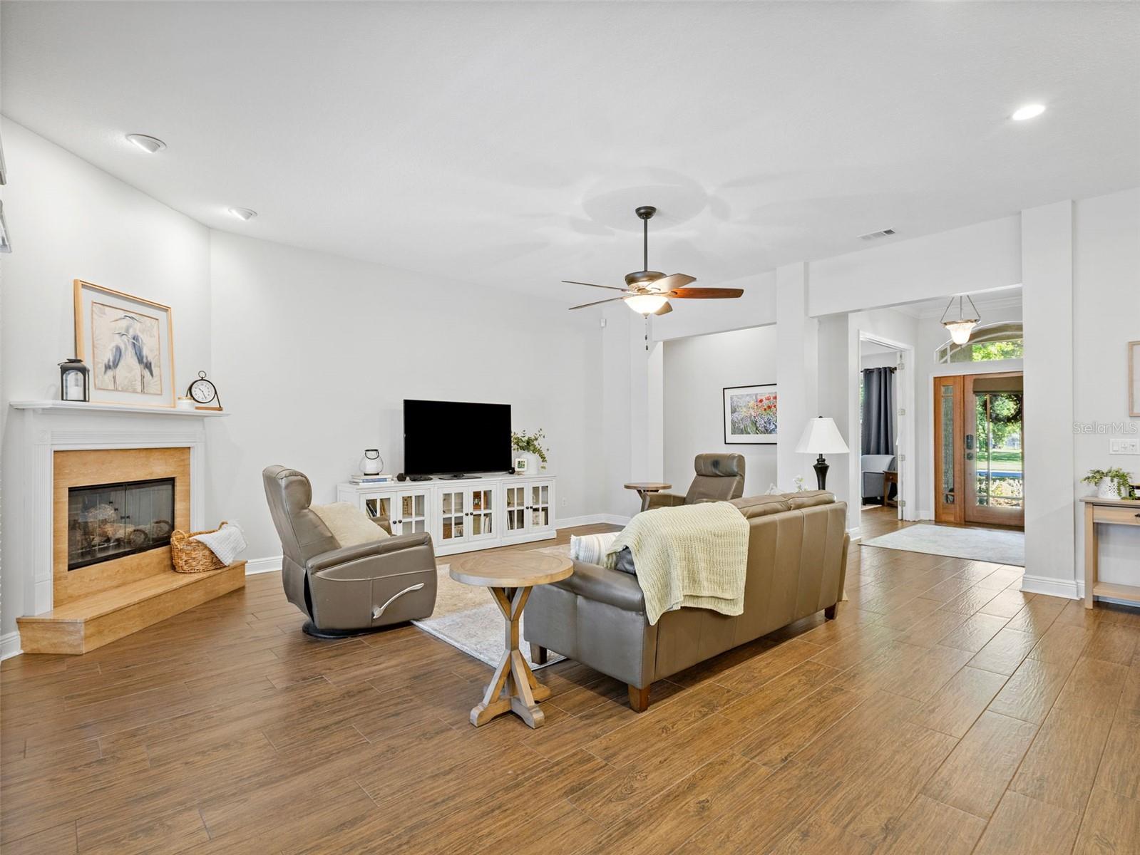 FISH HAWK TRAILS UNIT 6 - Residential