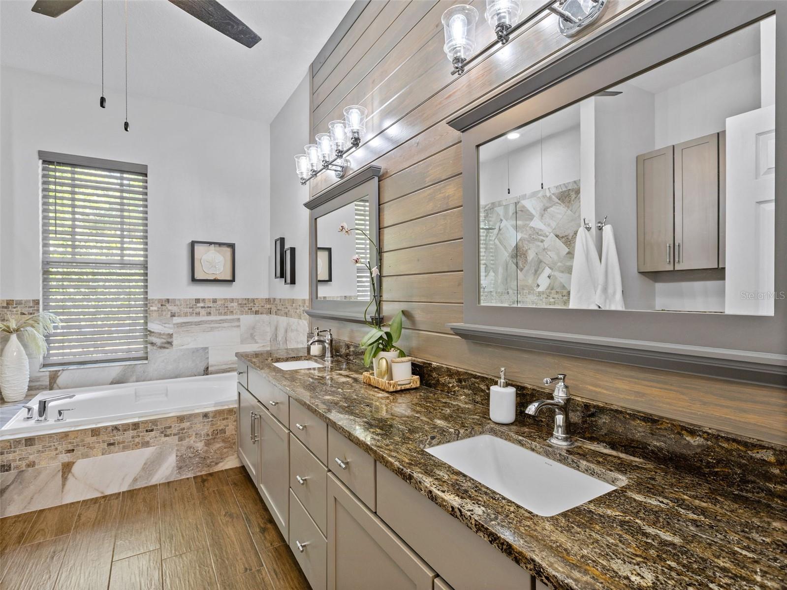 FISH HAWK TRAILS UNIT 6 - Residential