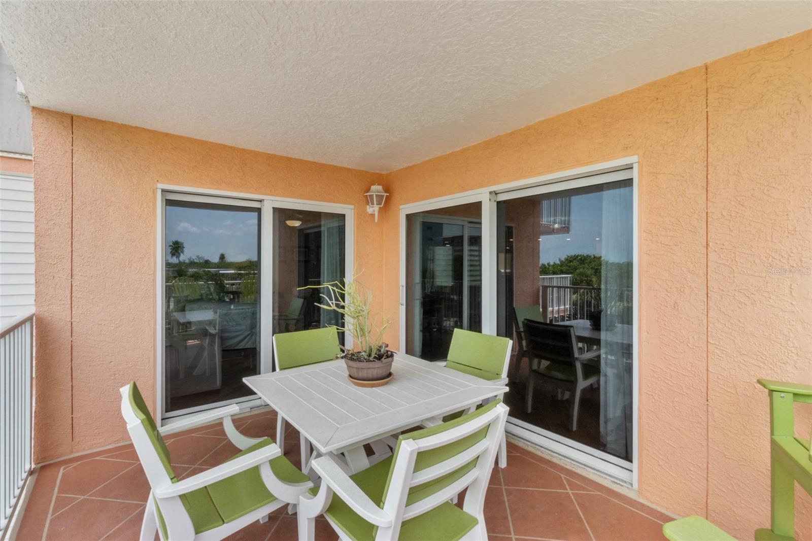 BEACH COTTAGE CONDO - Residential