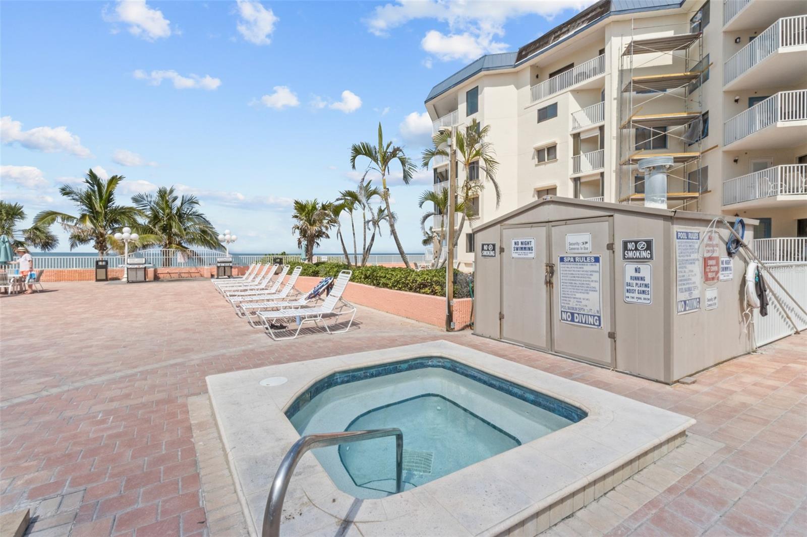 BEACH COTTAGE CONDO - Residential