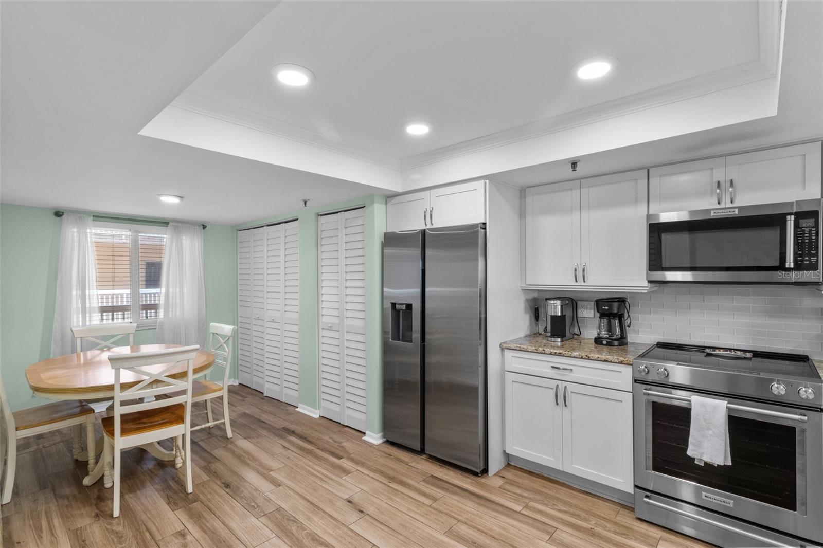 BEACH COTTAGE CONDO - Residential