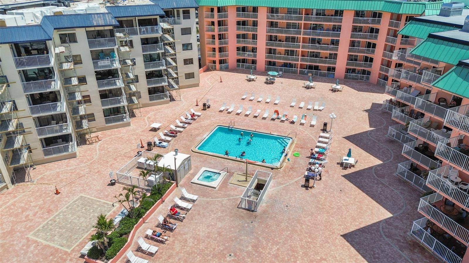 BEACH COTTAGE CONDO - Residential