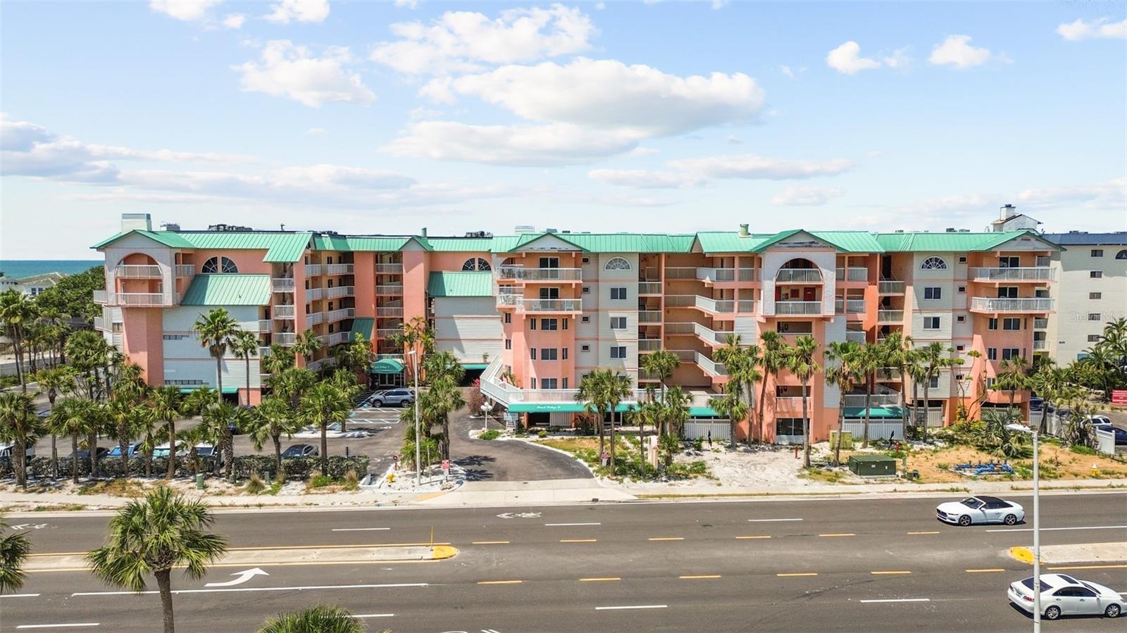 BEACH COTTAGE CONDO - Residential