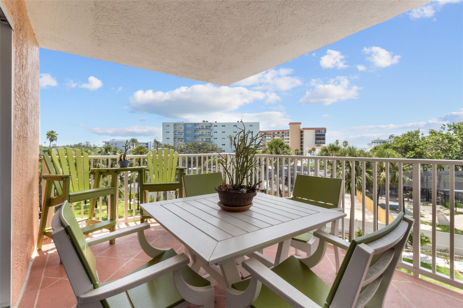 BEACH COTTAGE CONDO - Residential