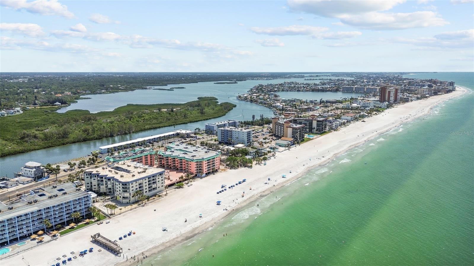 BEACH COTTAGE CONDO - Residential