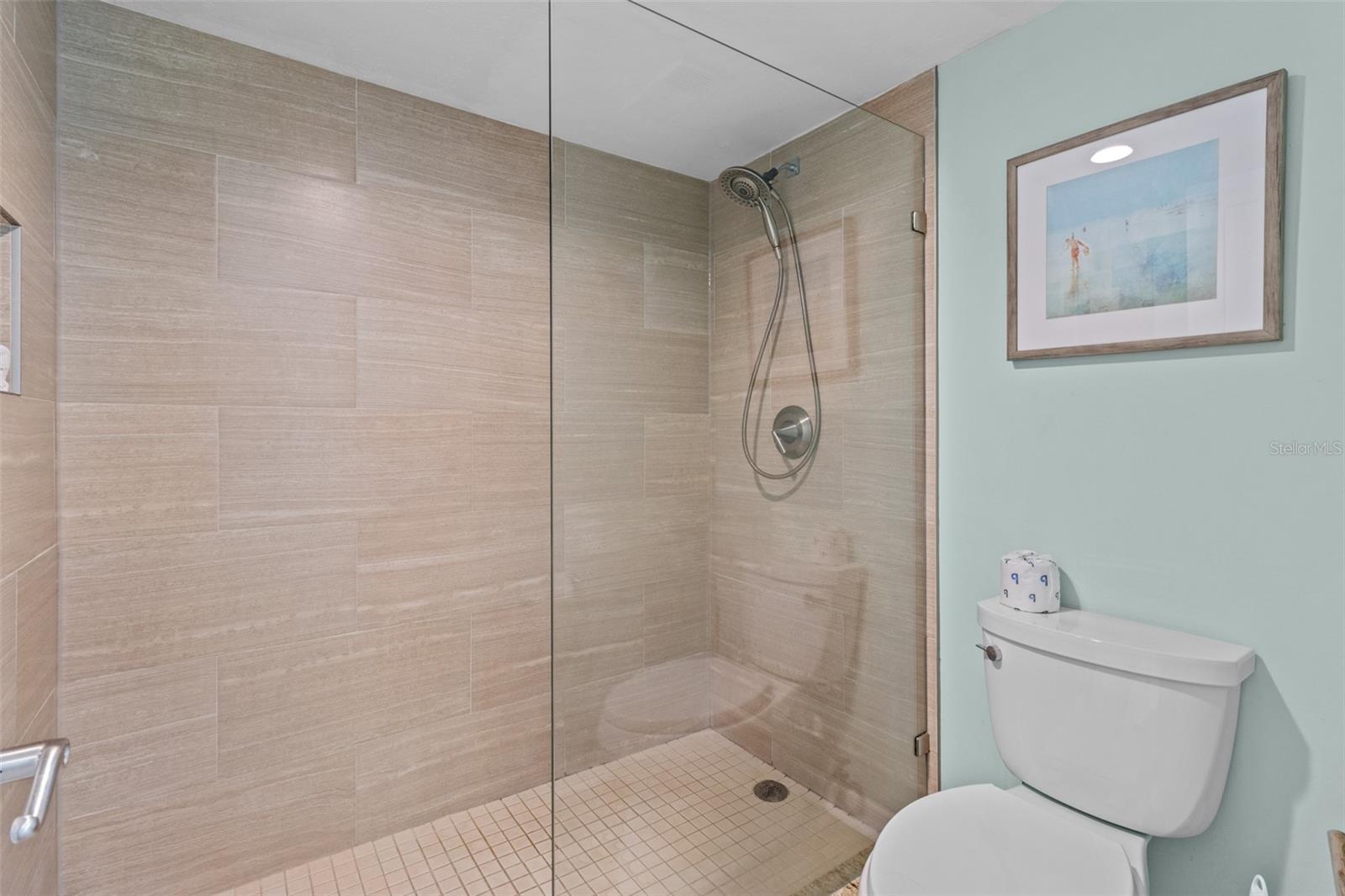 BEACH COTTAGE CONDO - Residential