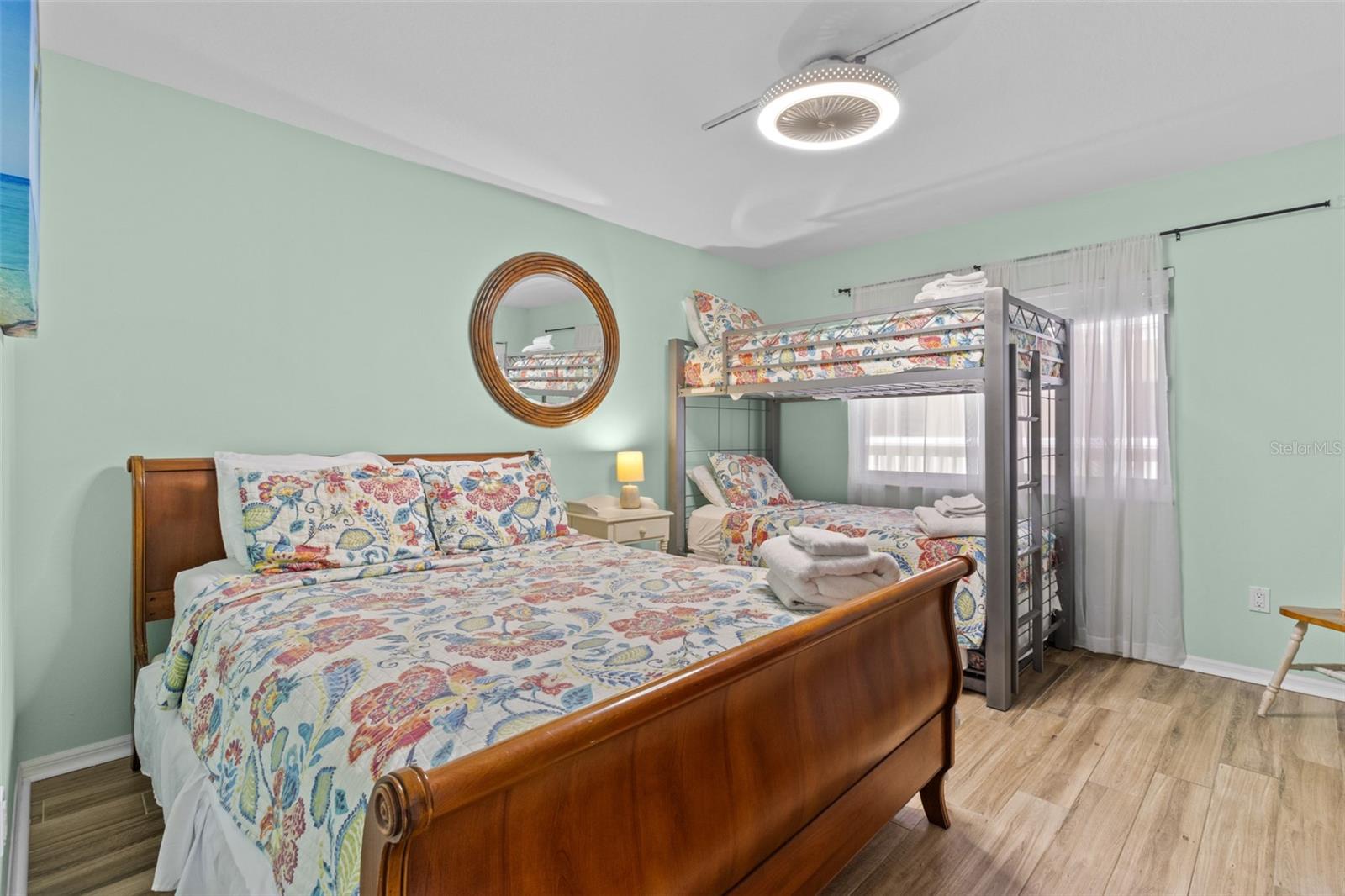 BEACH COTTAGE CONDO - Residential