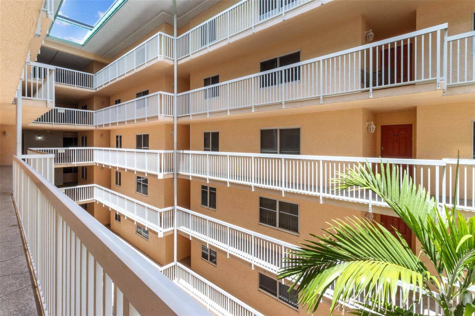 BEACH COTTAGE CONDO - Residential