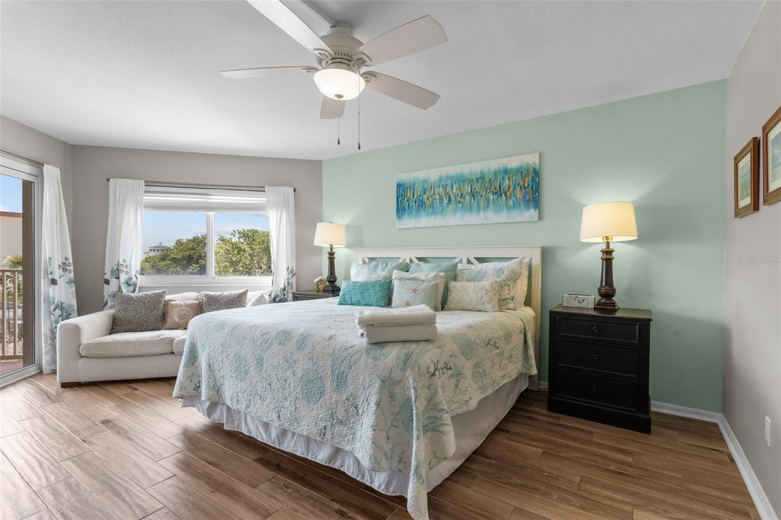 BEACH COTTAGE CONDO - Residential