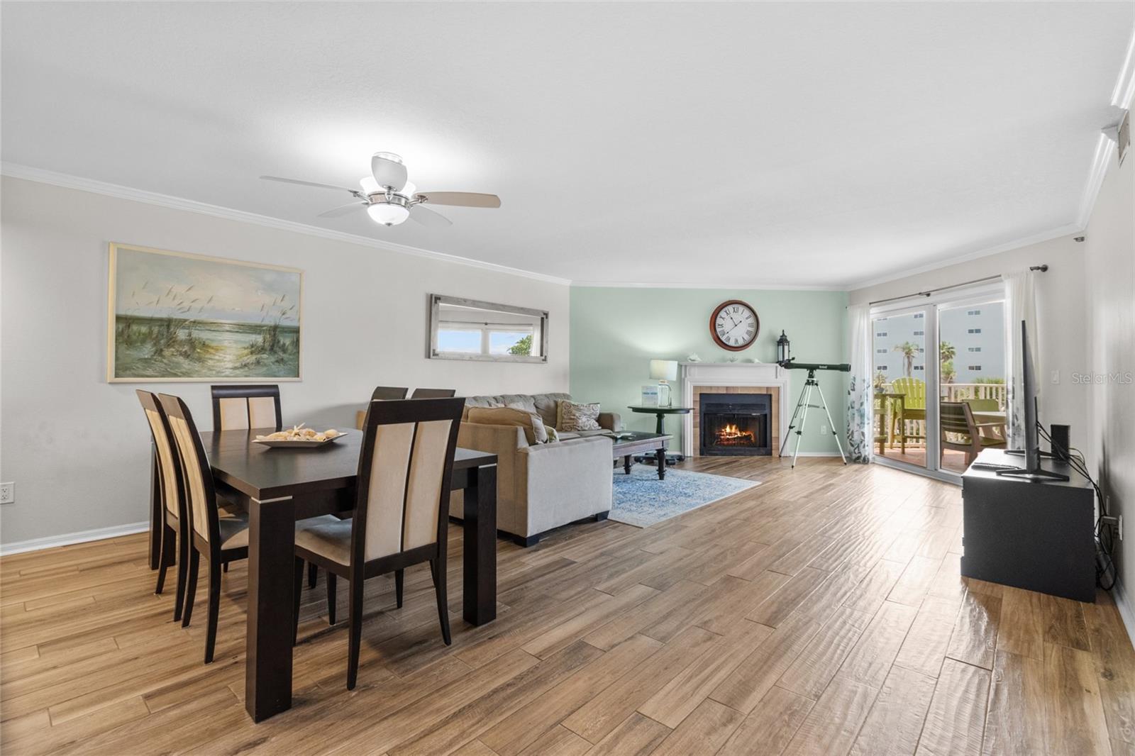 BEACH COTTAGE CONDO - Residential