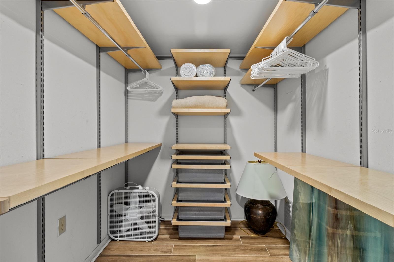 BEACH COTTAGE CONDO - Residential