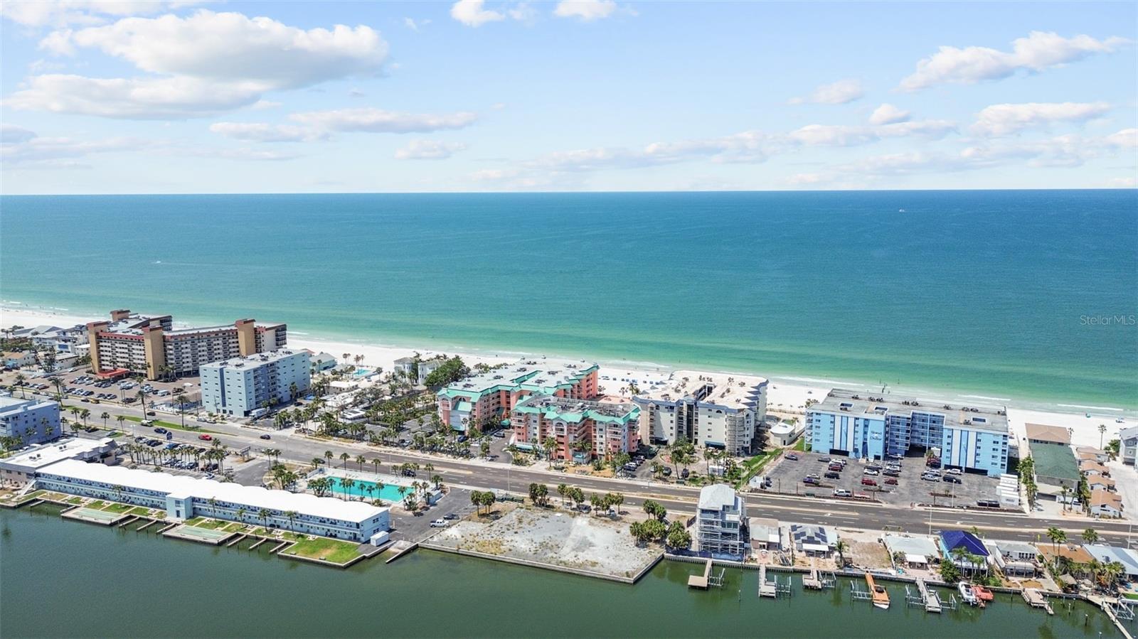 BEACH COTTAGE CONDO - Residential