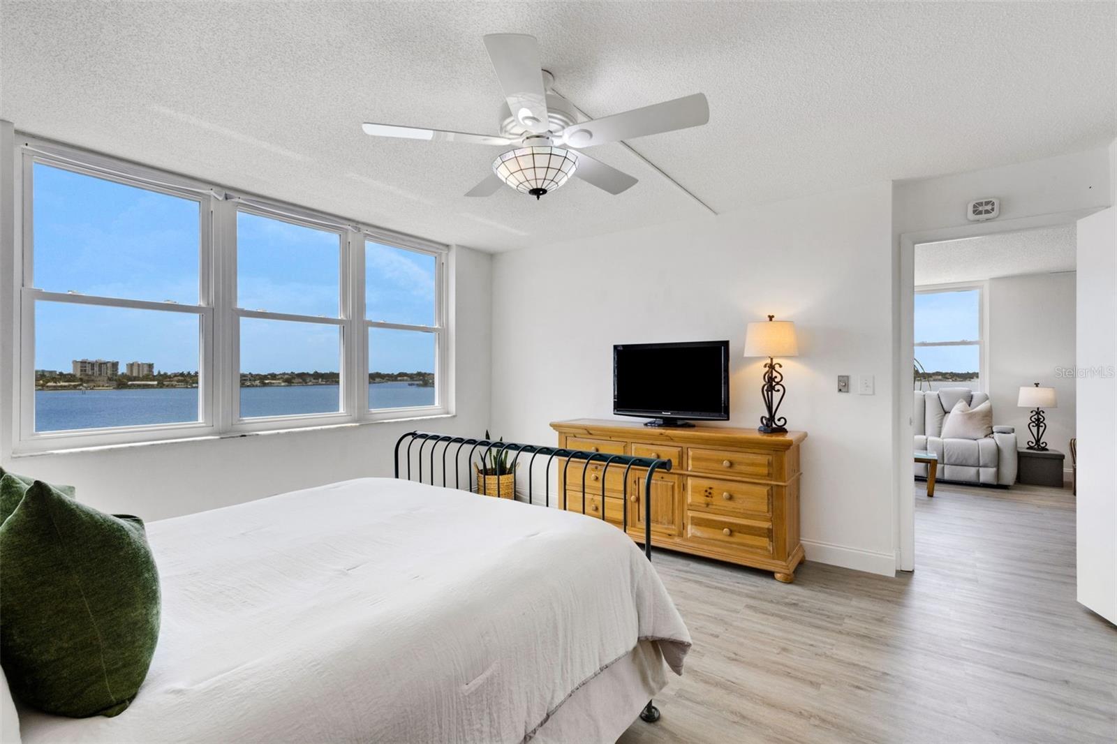 BAY ISLAND GROUP NO. 9 - Residential