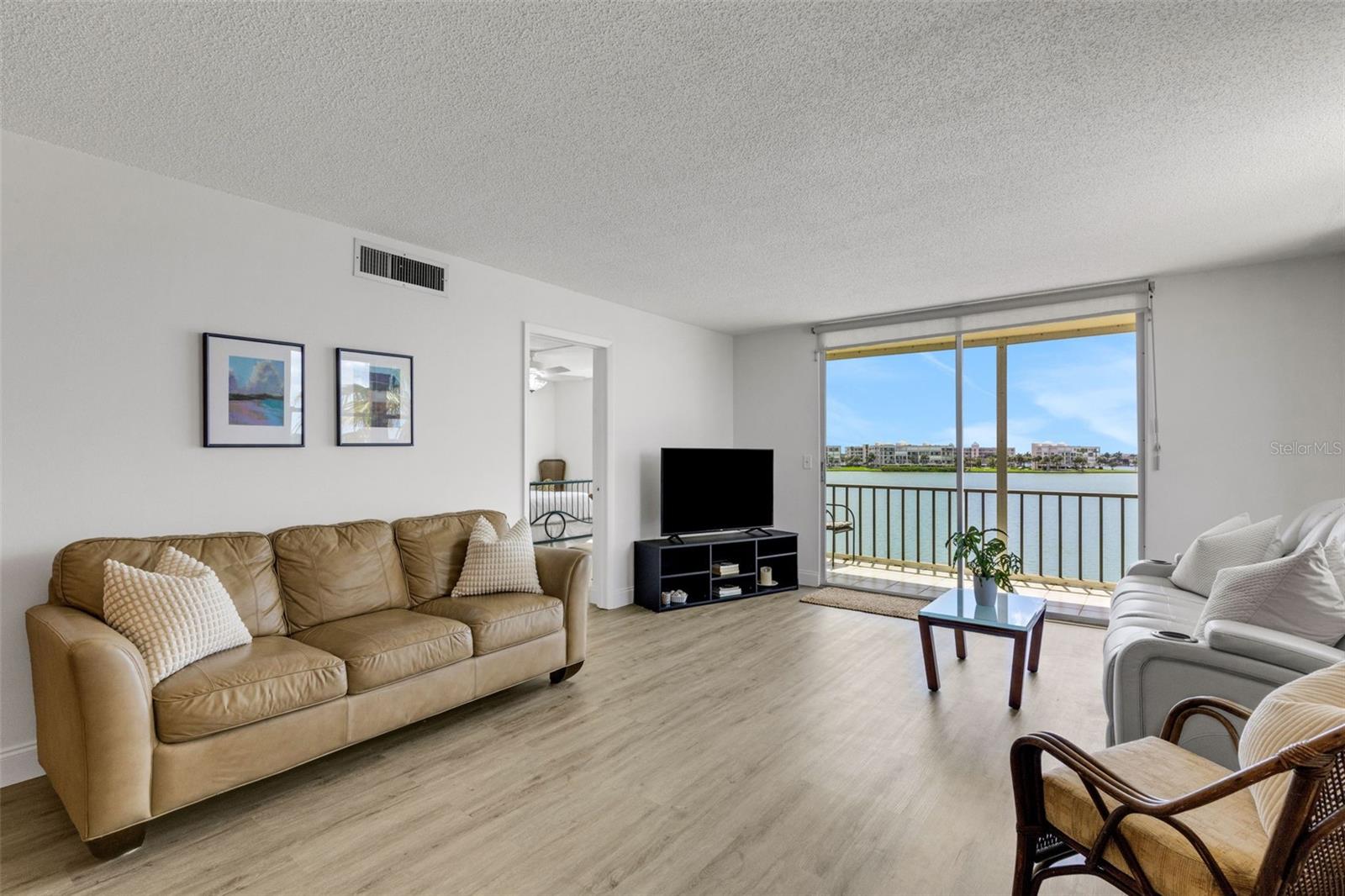 BAY ISLAND GROUP NO. 9 - Residential