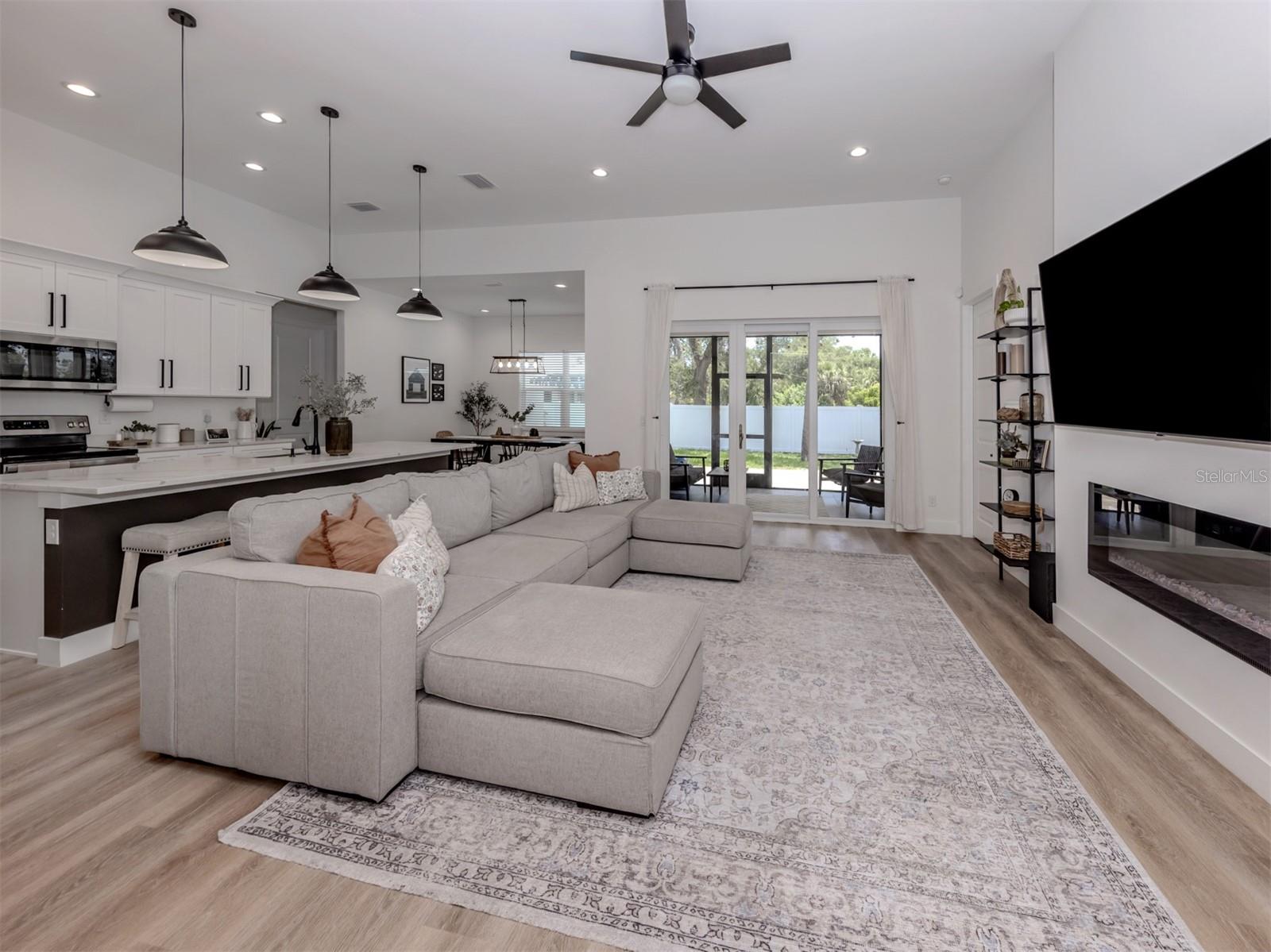 2245 PICKARD LANE