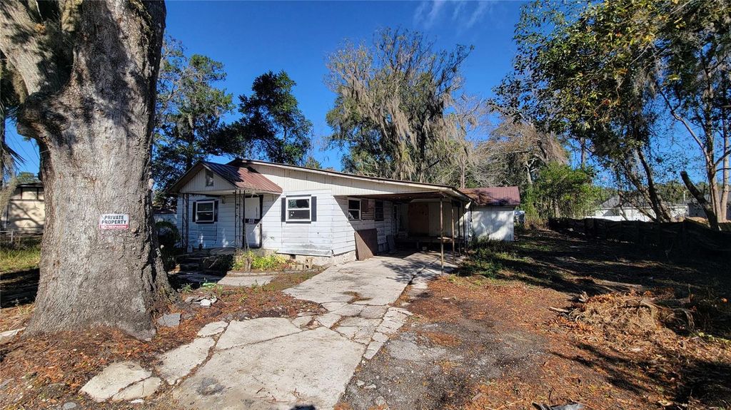 Photo of 3911 SE 24th Street, Ocala, FL 34471 (MLS # OM716738)