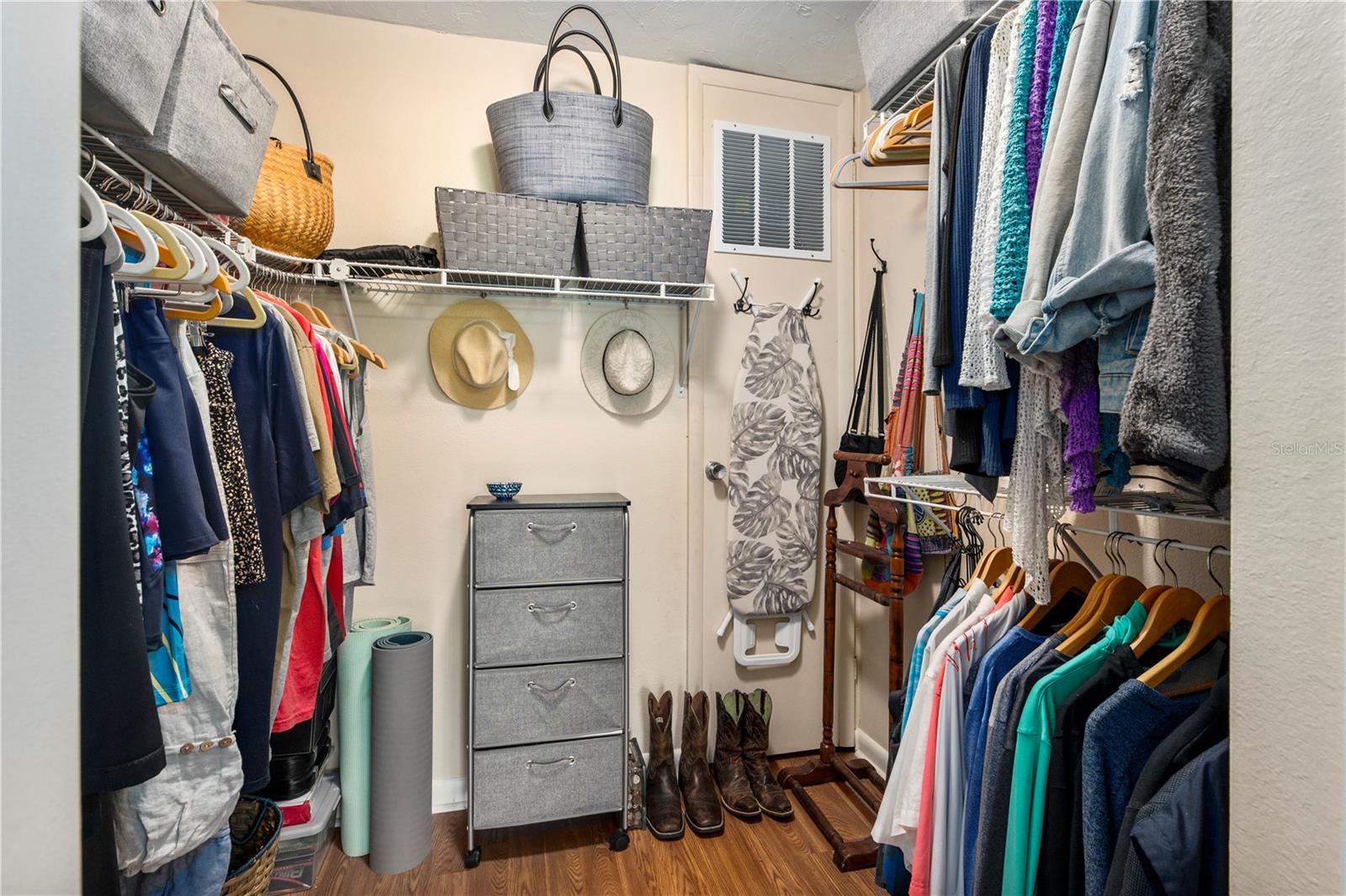 BRIARFIELD - Residential