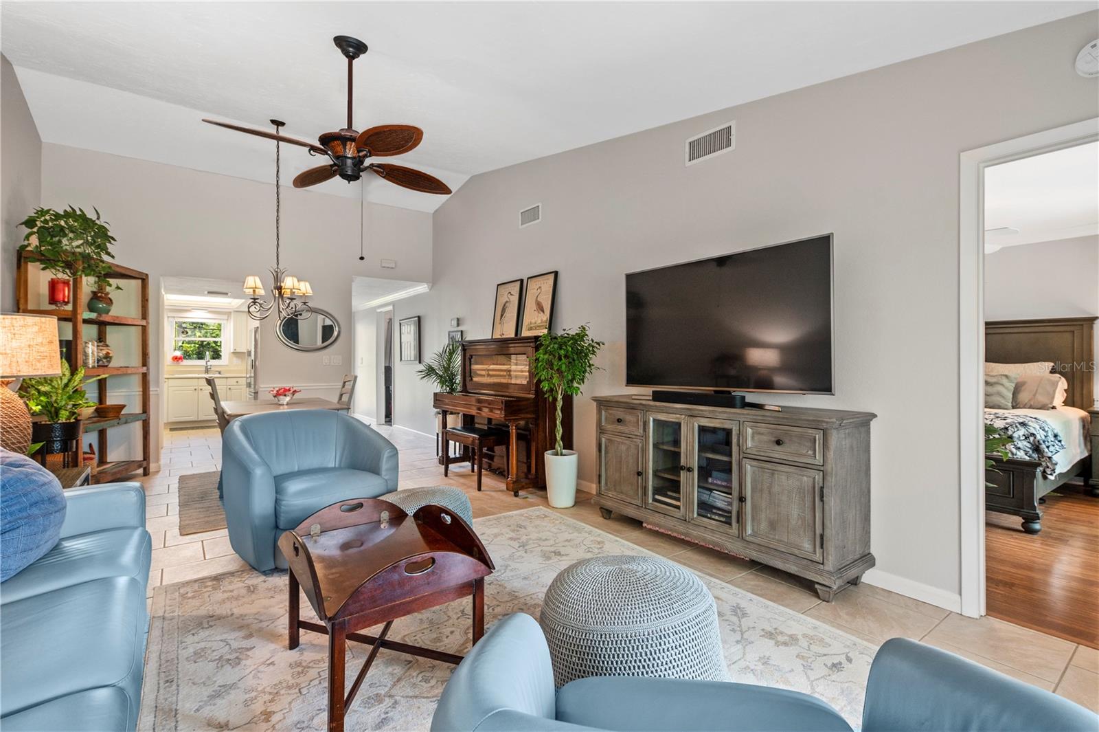 BRIARFIELD - Residential