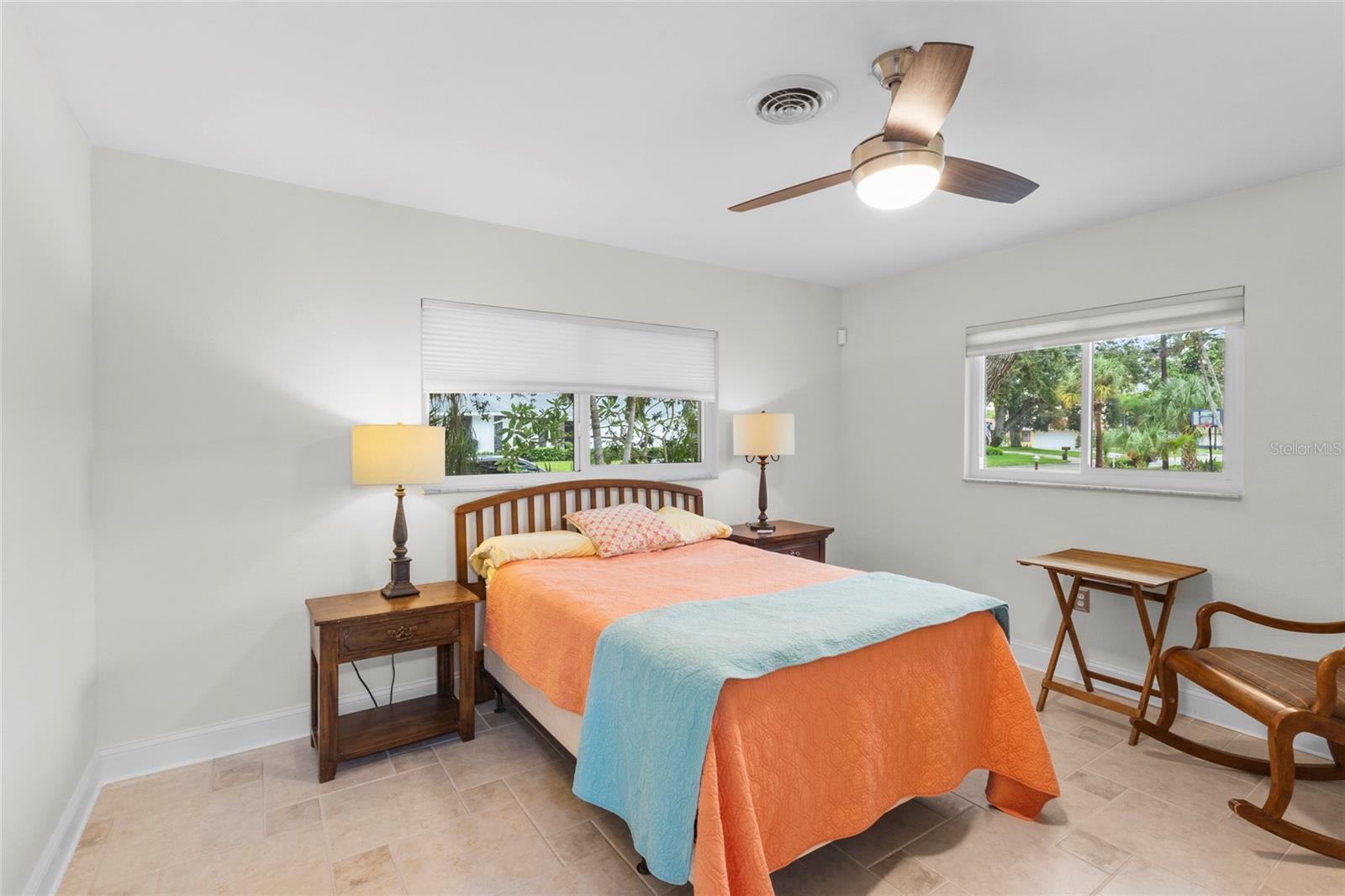 SIESTA ISLES - Residential