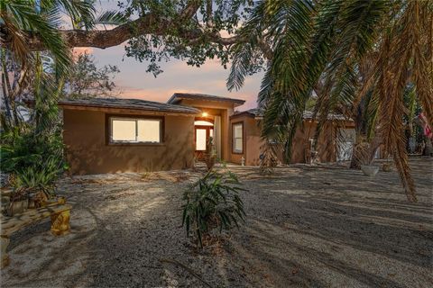 951 CONTENTO ST. SIESTA KEY FL 34242