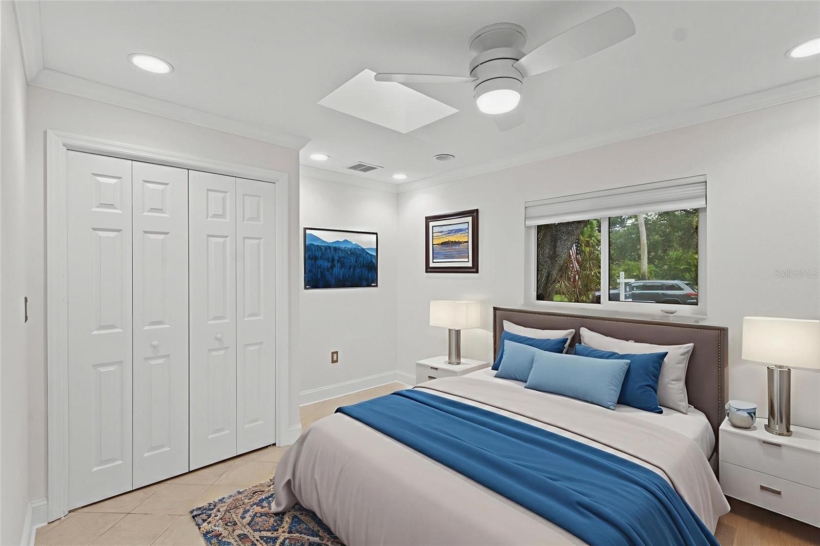 SIESTA ISLES - Residential