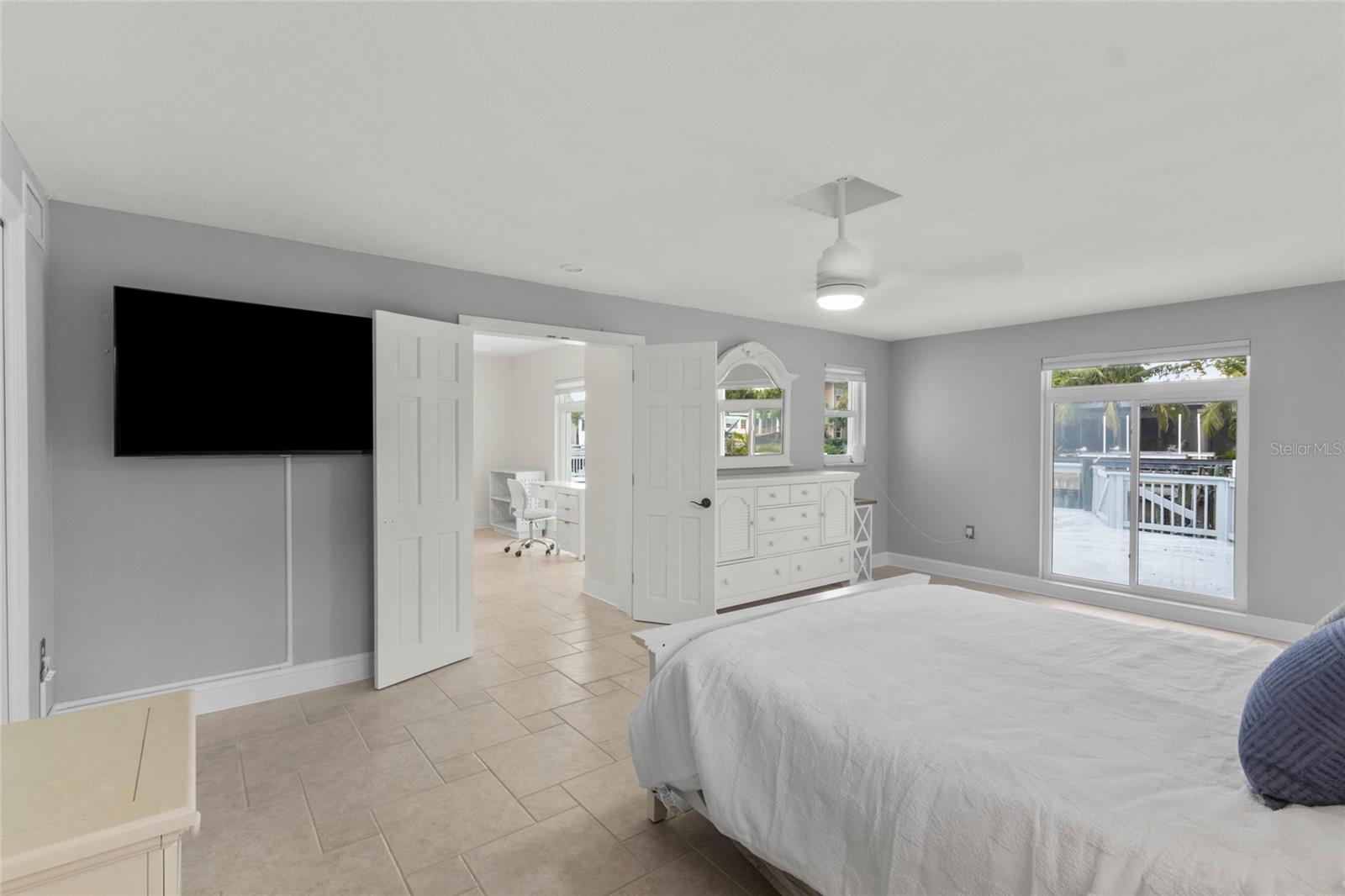 SIESTA ISLES - Residential