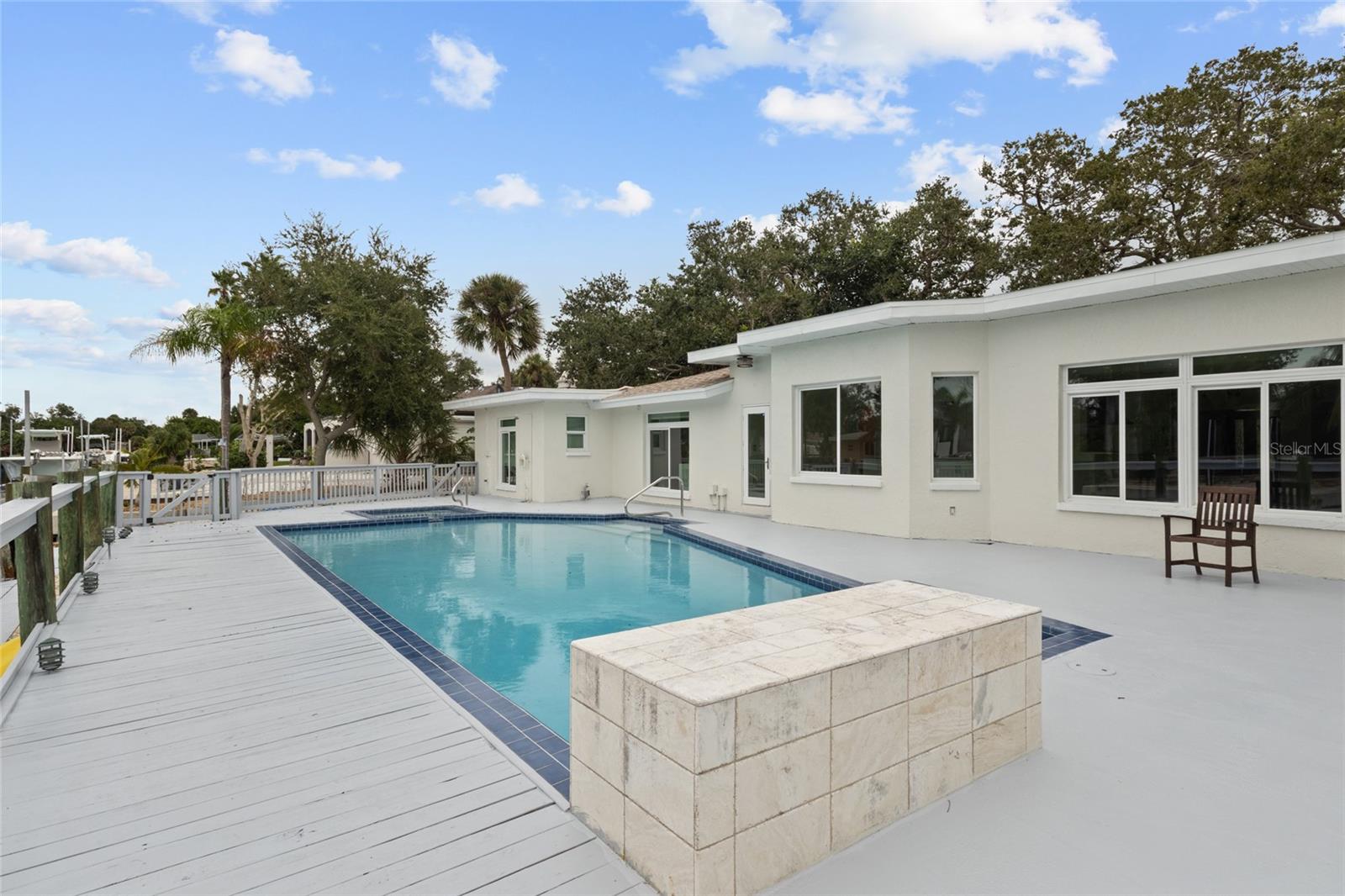 SIESTA ISLES - Residential
