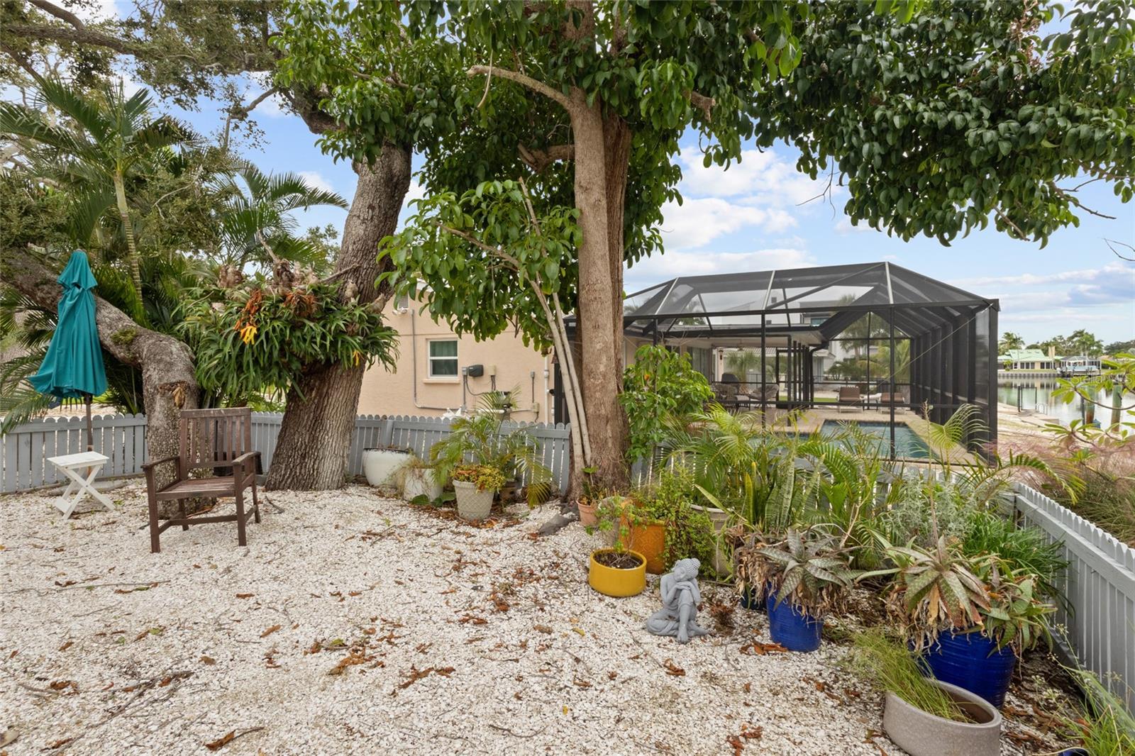 SIESTA ISLES - Residential