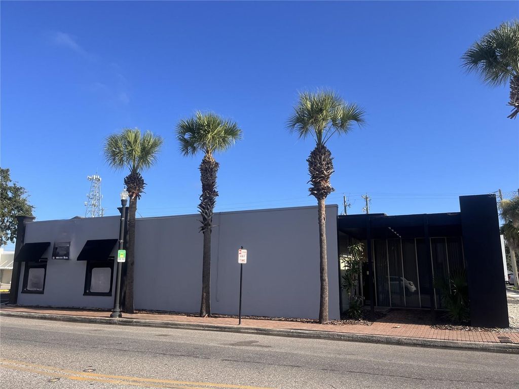 Photo of 141 W Central Avenue #16, Winter Haven, FL 33880 (MLS # P4929658)