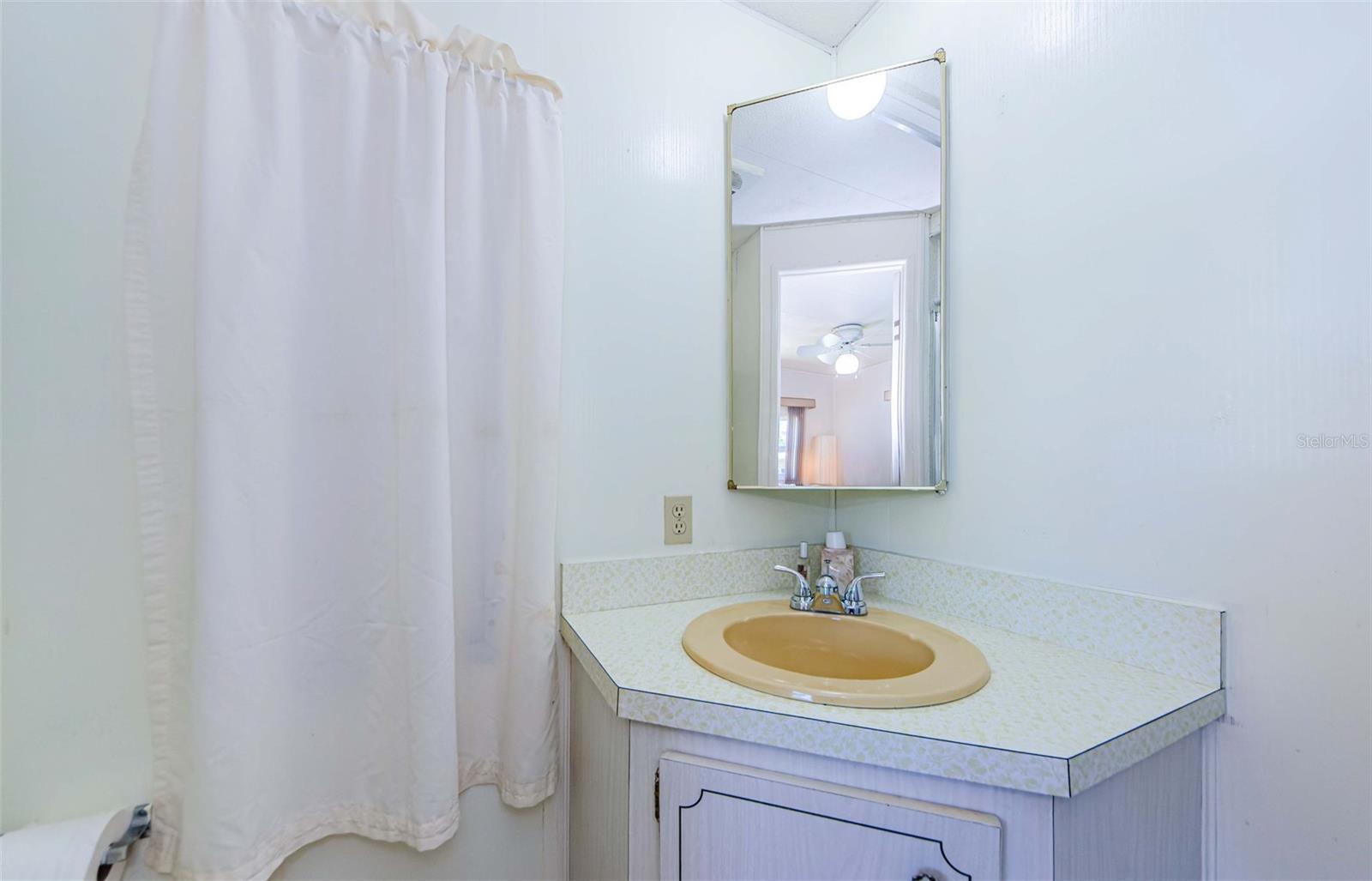 TARPON SHORES MOBILE HOME VILLAGE UNREC - Residential