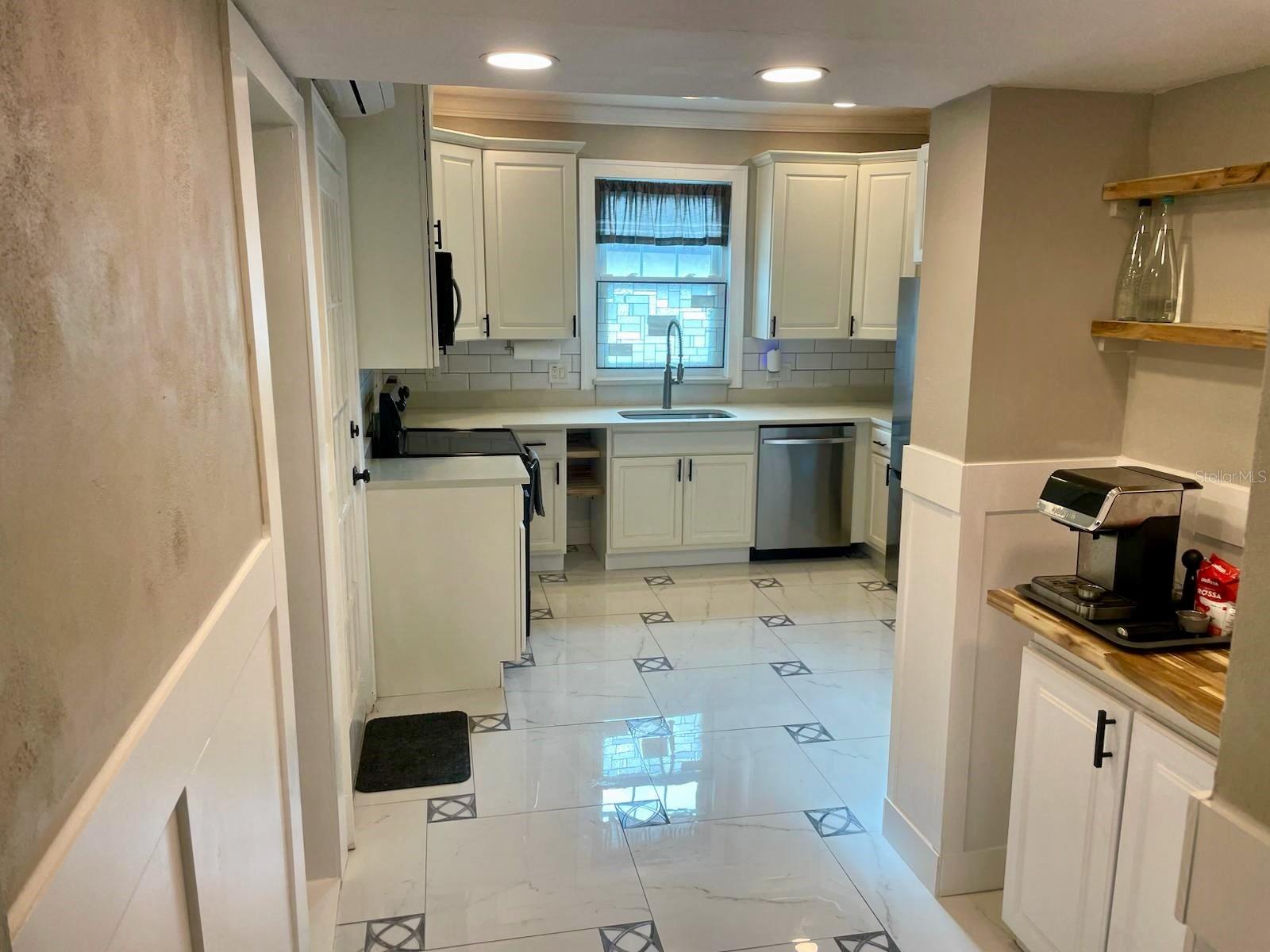 SHORE ACRES - Residential Lease