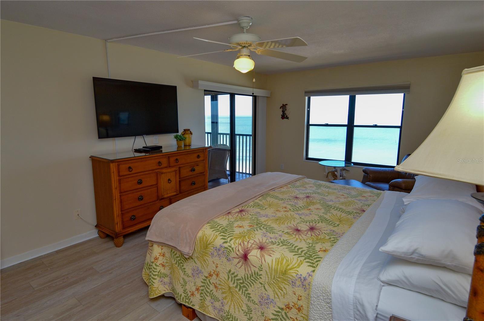 REFLECTIONS ON THE GULF CONDO - Residential Lease