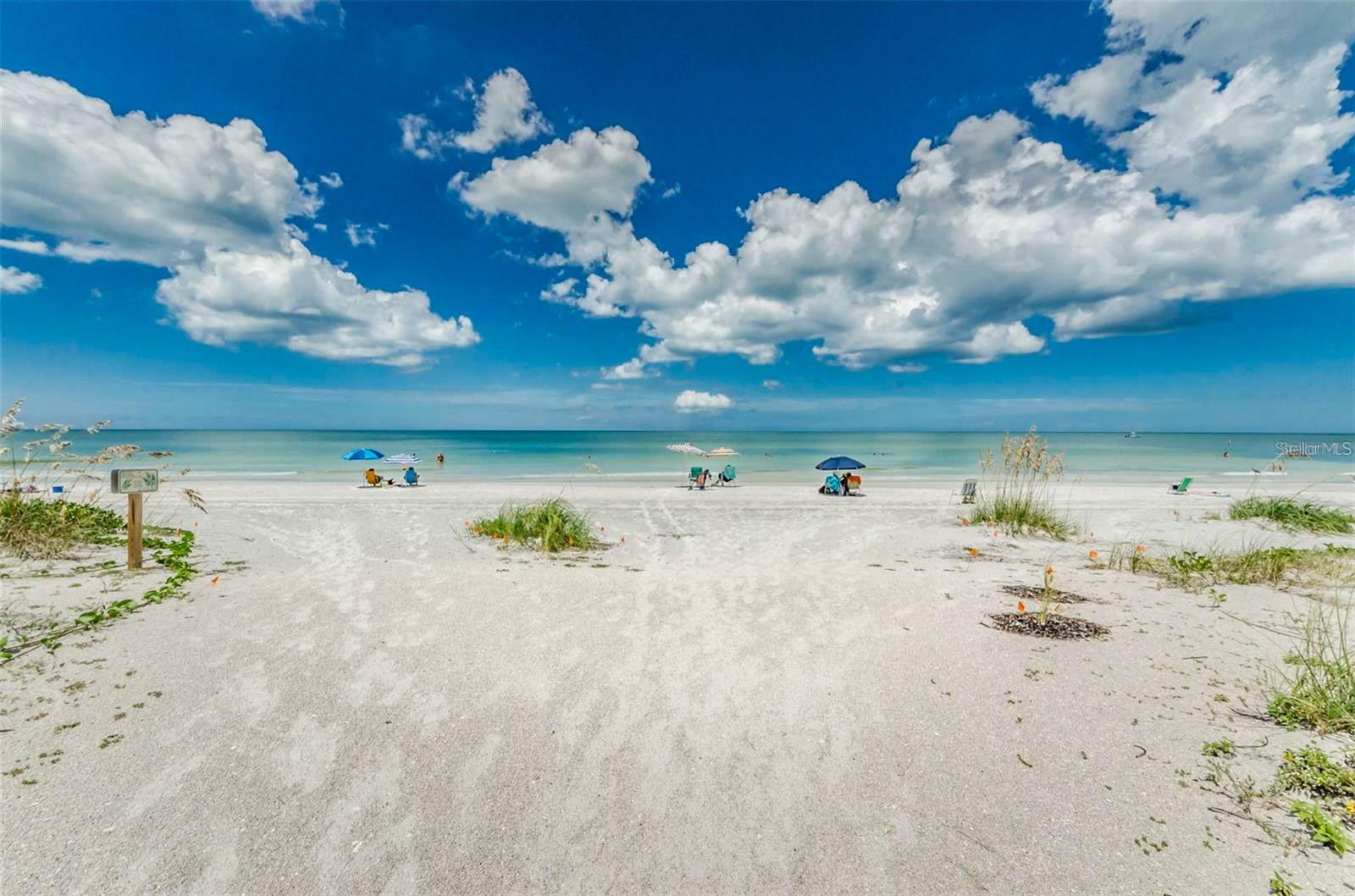 REFLECTIONS ON THE GULF CONDO - Residential Lease