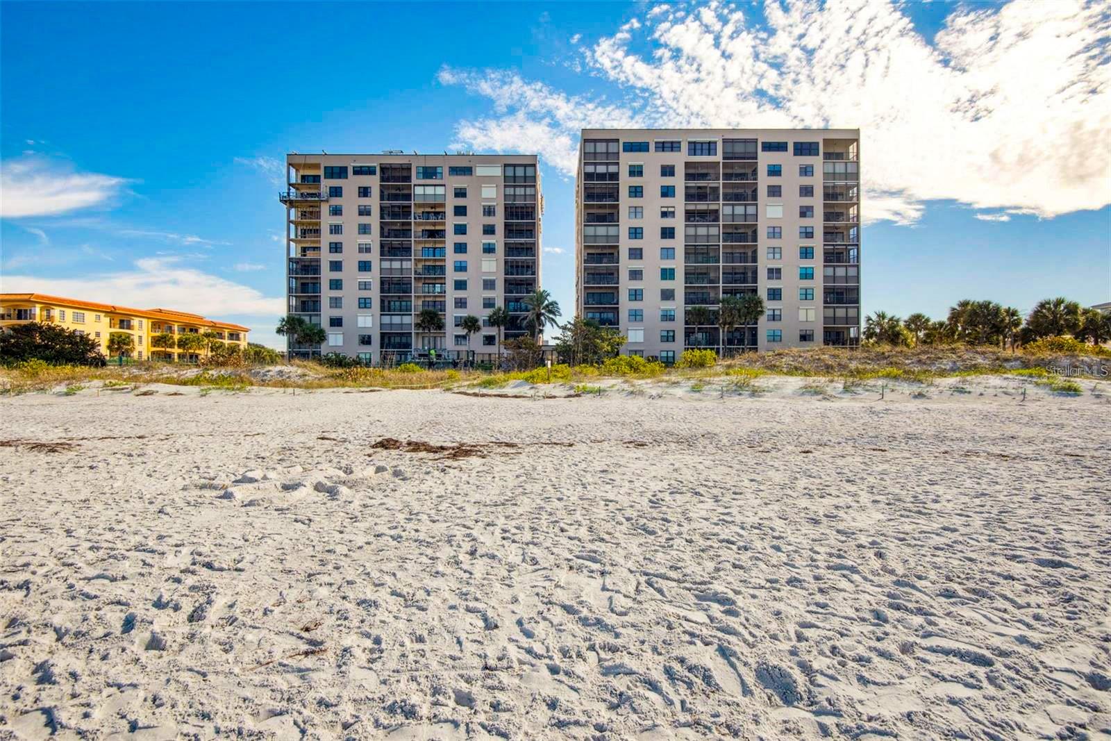 REFLECTIONS ON THE GULF CONDO - Residential Lease