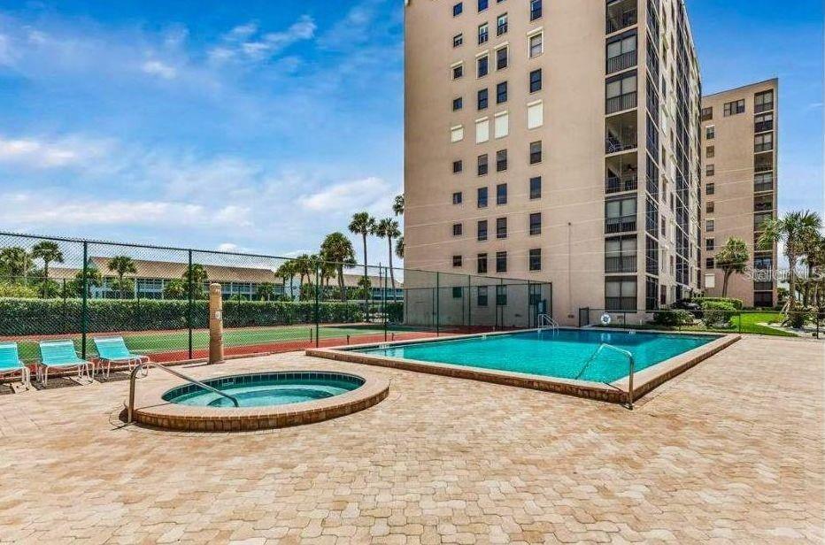 REFLECTIONS ON THE GULF CONDO - Residential Lease