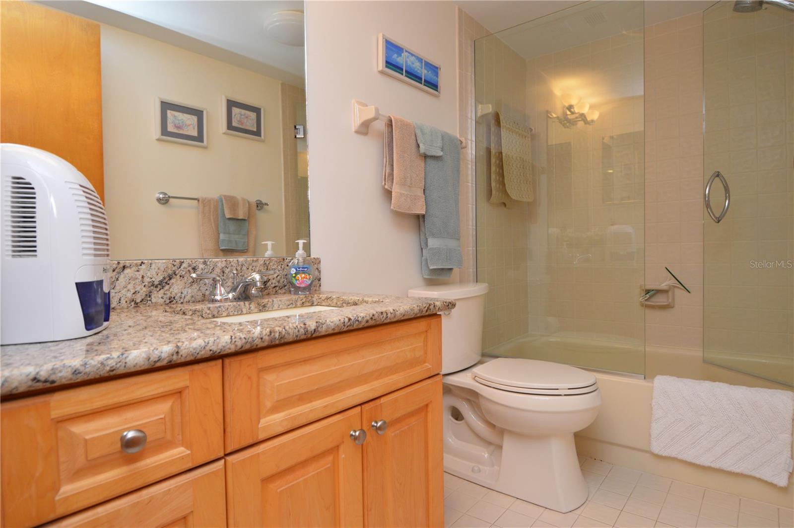 REFLECTIONS ON THE GULF CONDO - Residential Lease